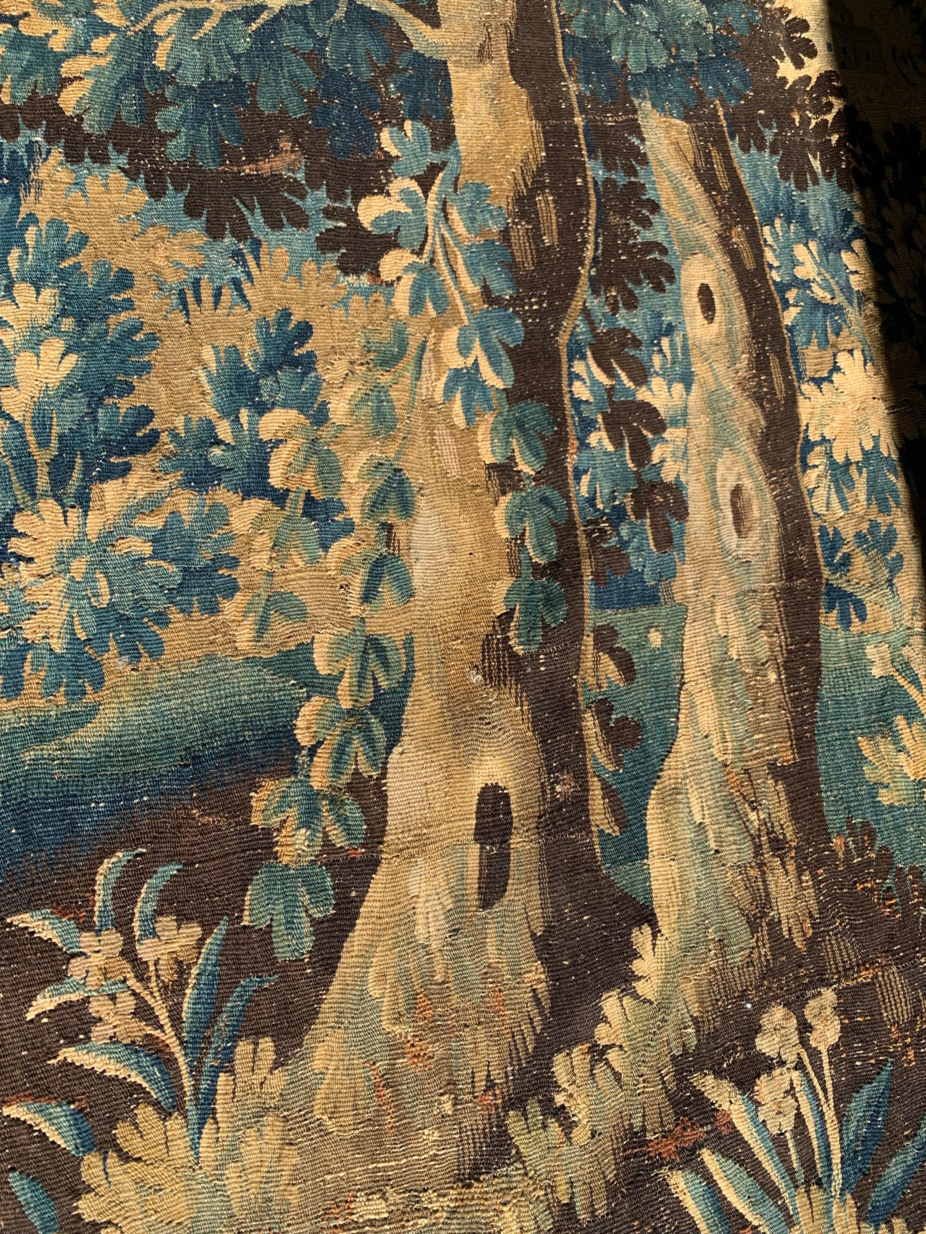 Ancienne tapisserie flamande du 17ème siècle à Verdure Verticale Paysage en vente 9