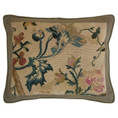 Coussin Rococo français ancien du 17ème siècle en broderie à l'aiguille - 18'' X 14''