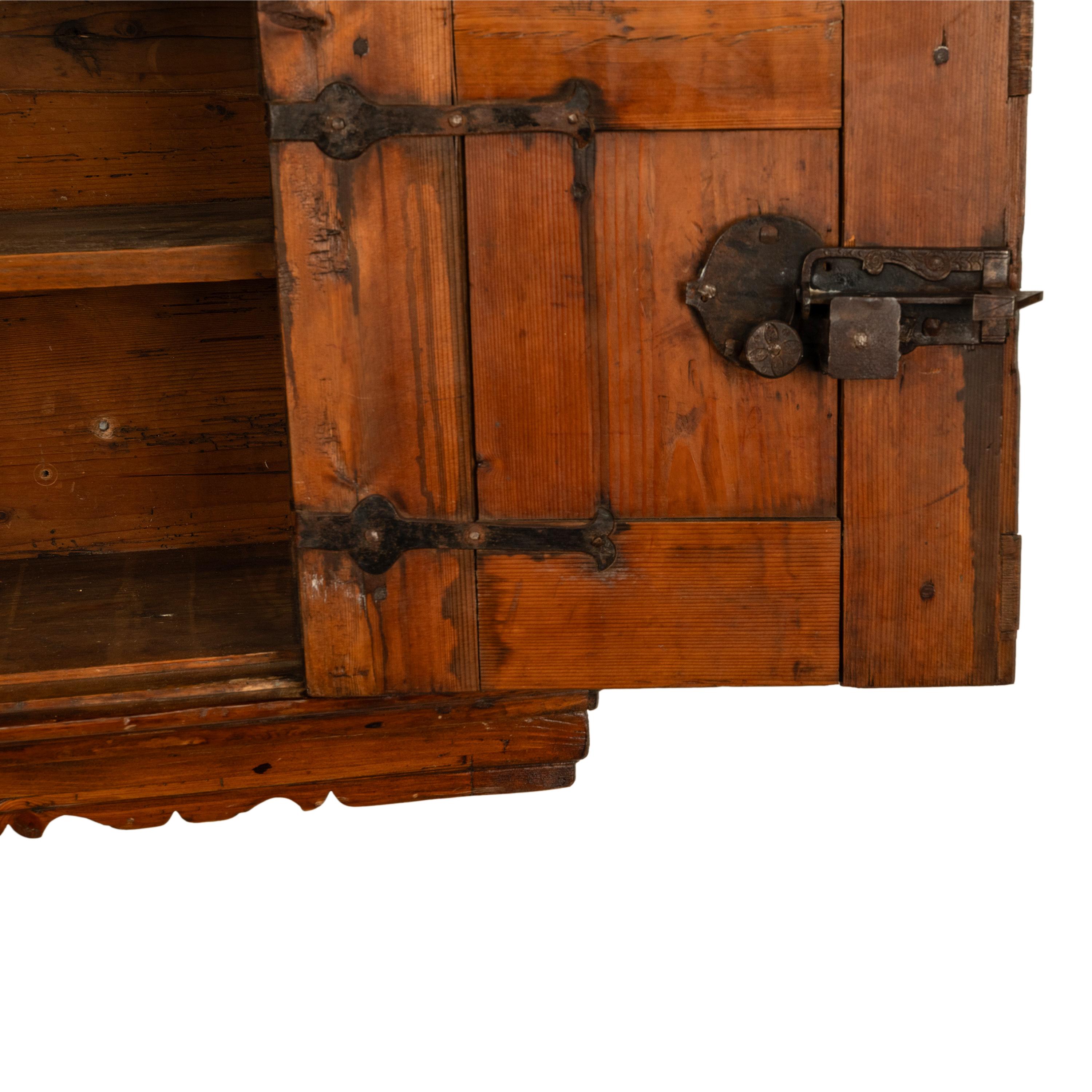 Antique 17th Century German Baroque Inlaid Carved Pine Walnut Wall Cabinet 1680 For Sale 8