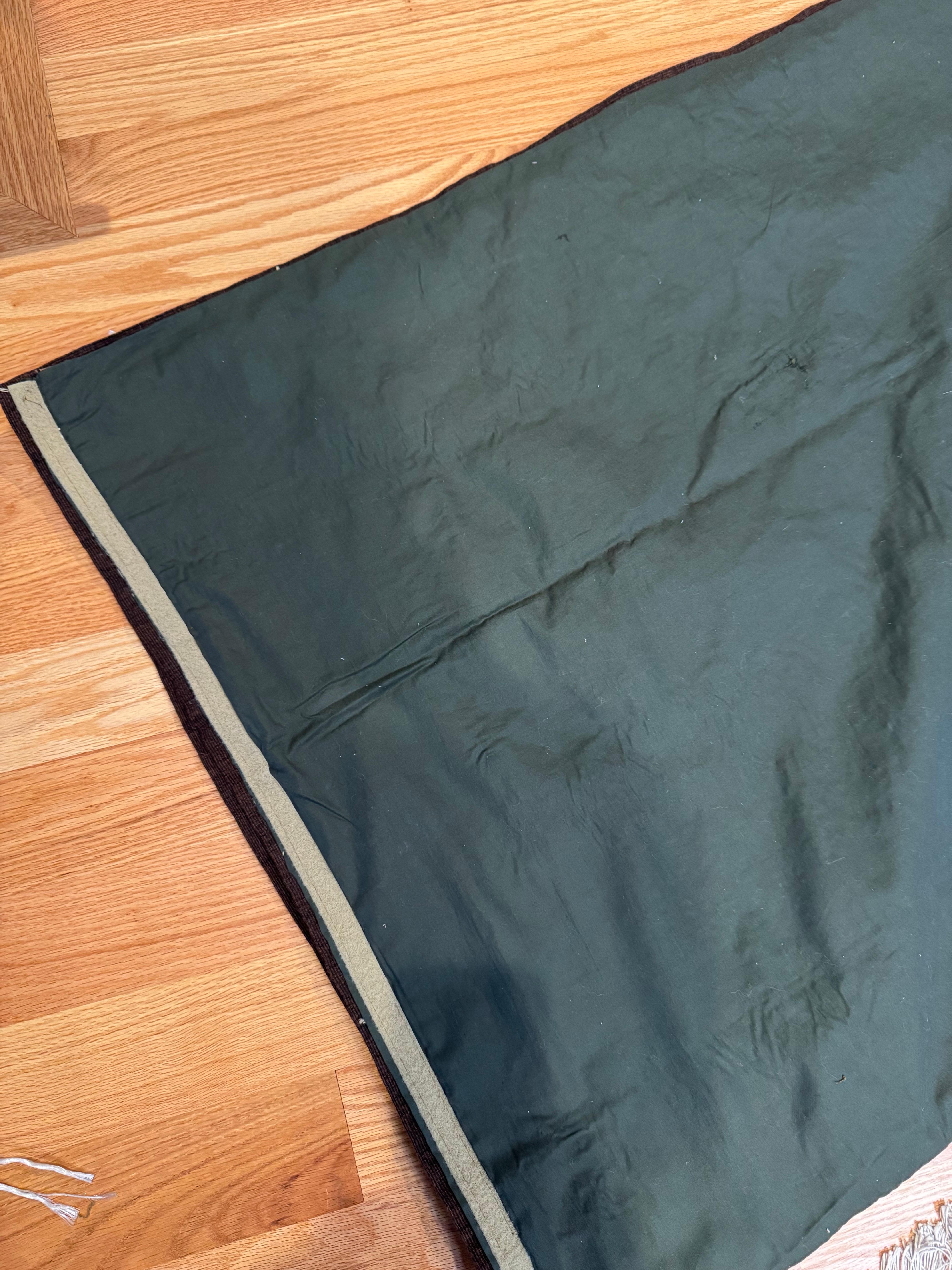 Laine Ancienne tapisserie de paysage en verdure flamande du 17e siècle avec oiseaux en vente