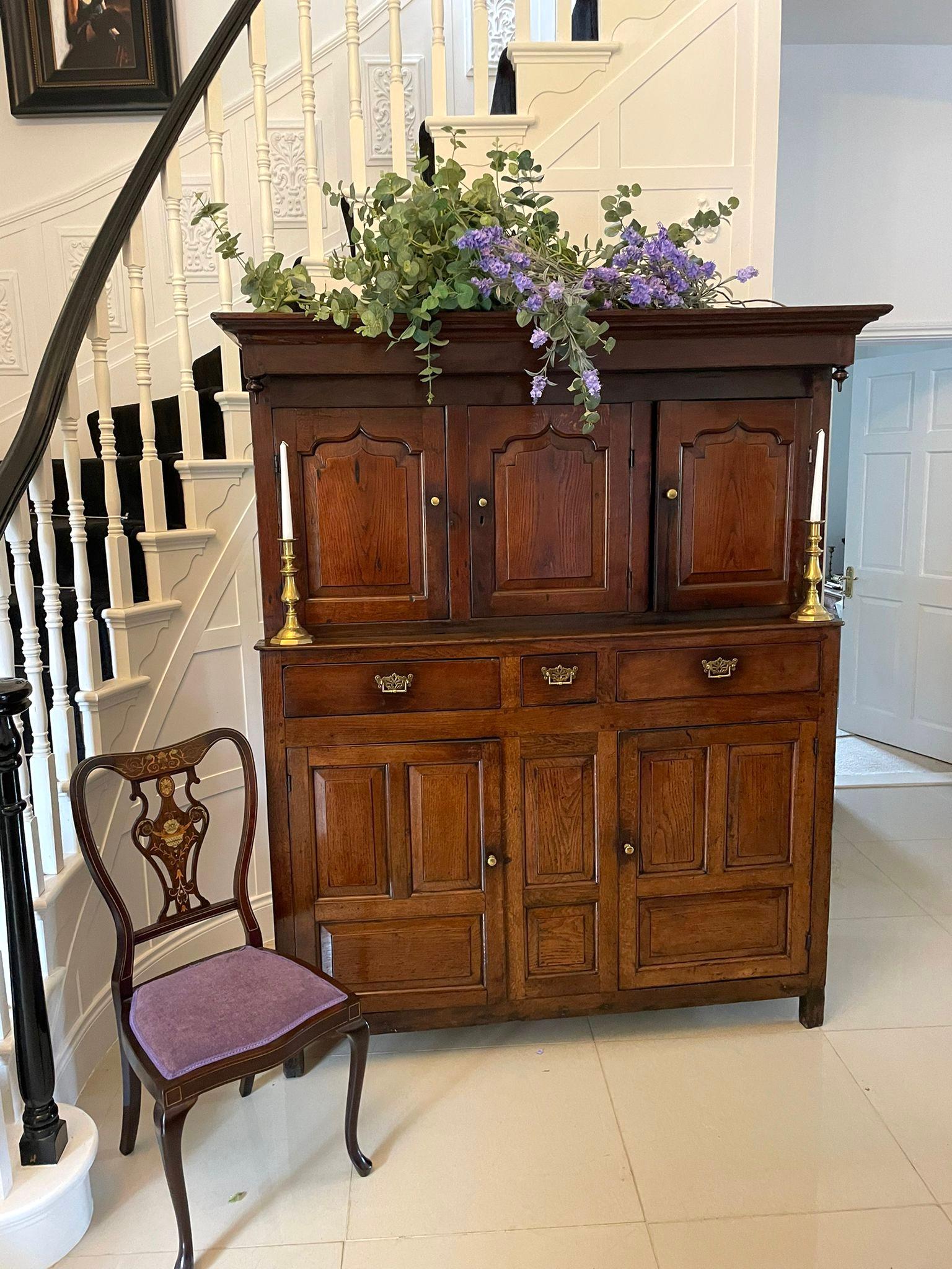 Antique 17th Century Large Welsh Quality Oak Deuddarn Cupboard For Sale 6