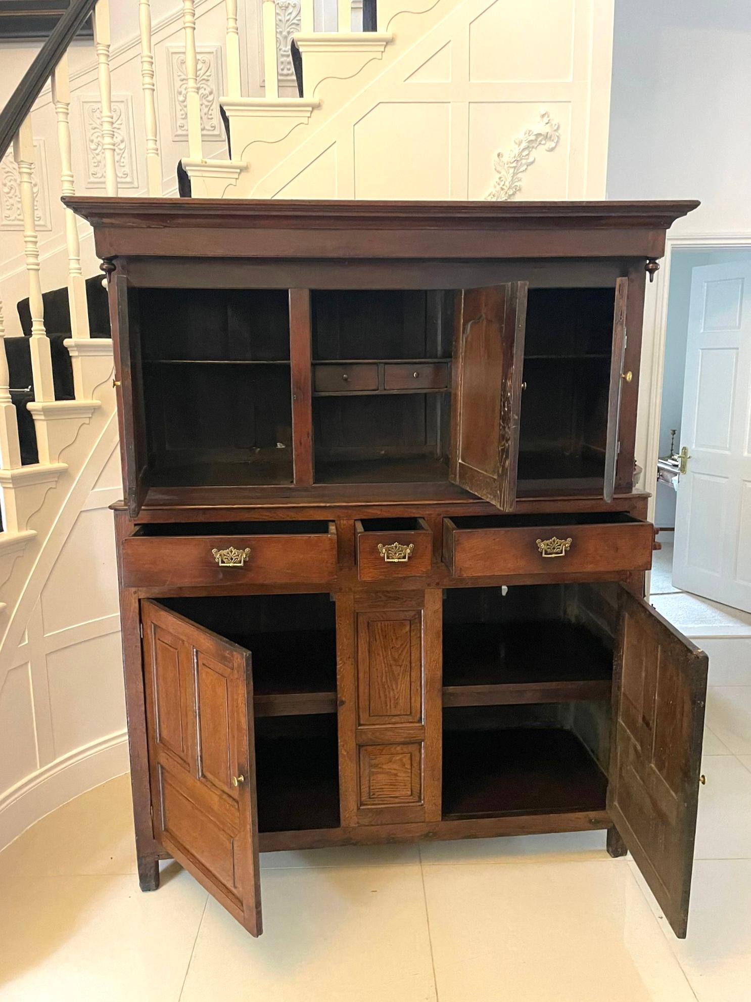 Antique 17th Century Large Welsh Quality Oak Deuddarn Cupboard For Sale 12