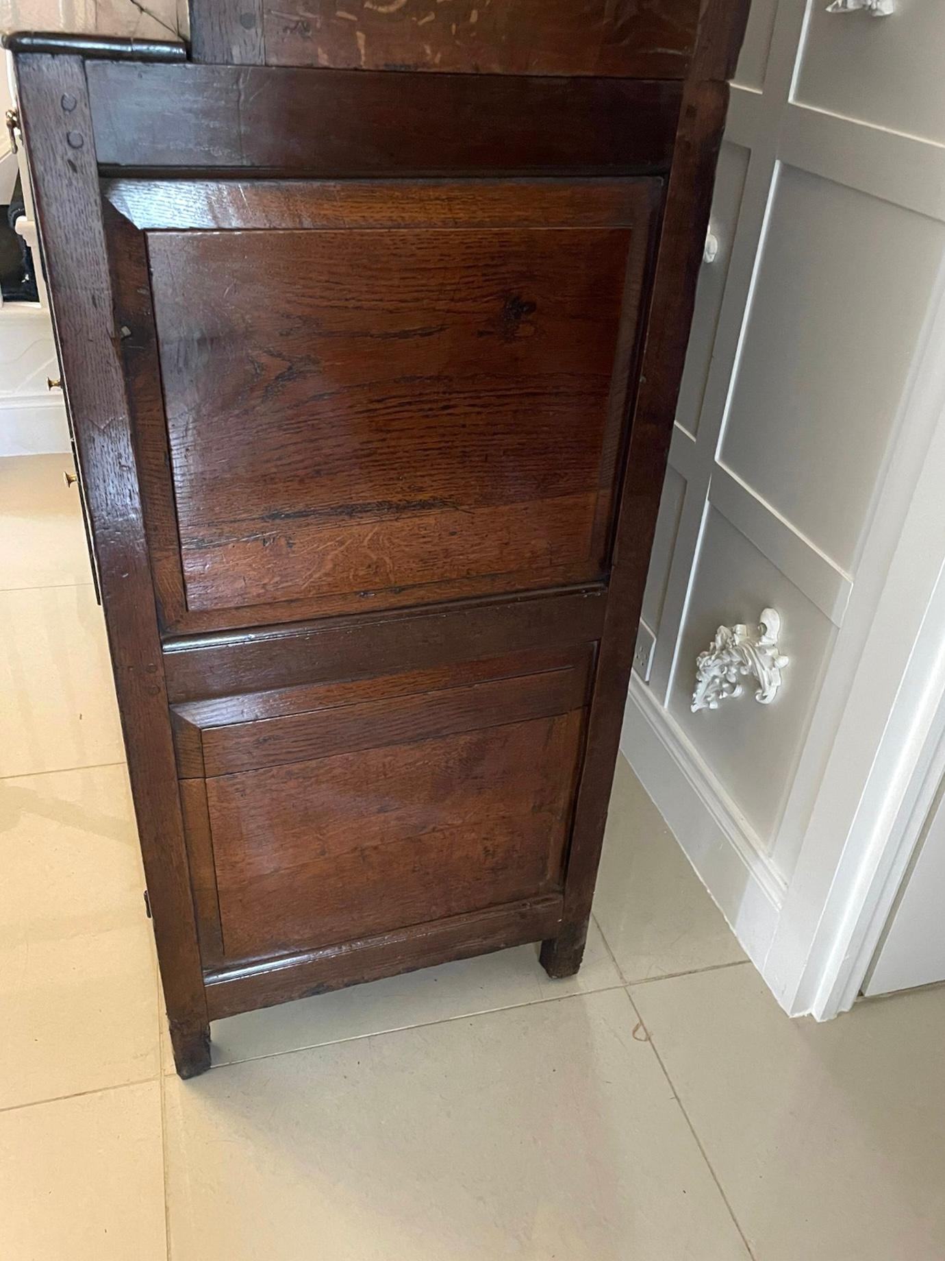 Antique 17th Century Large Welsh Quality Oak Deuddarn Cupboard For Sale 13