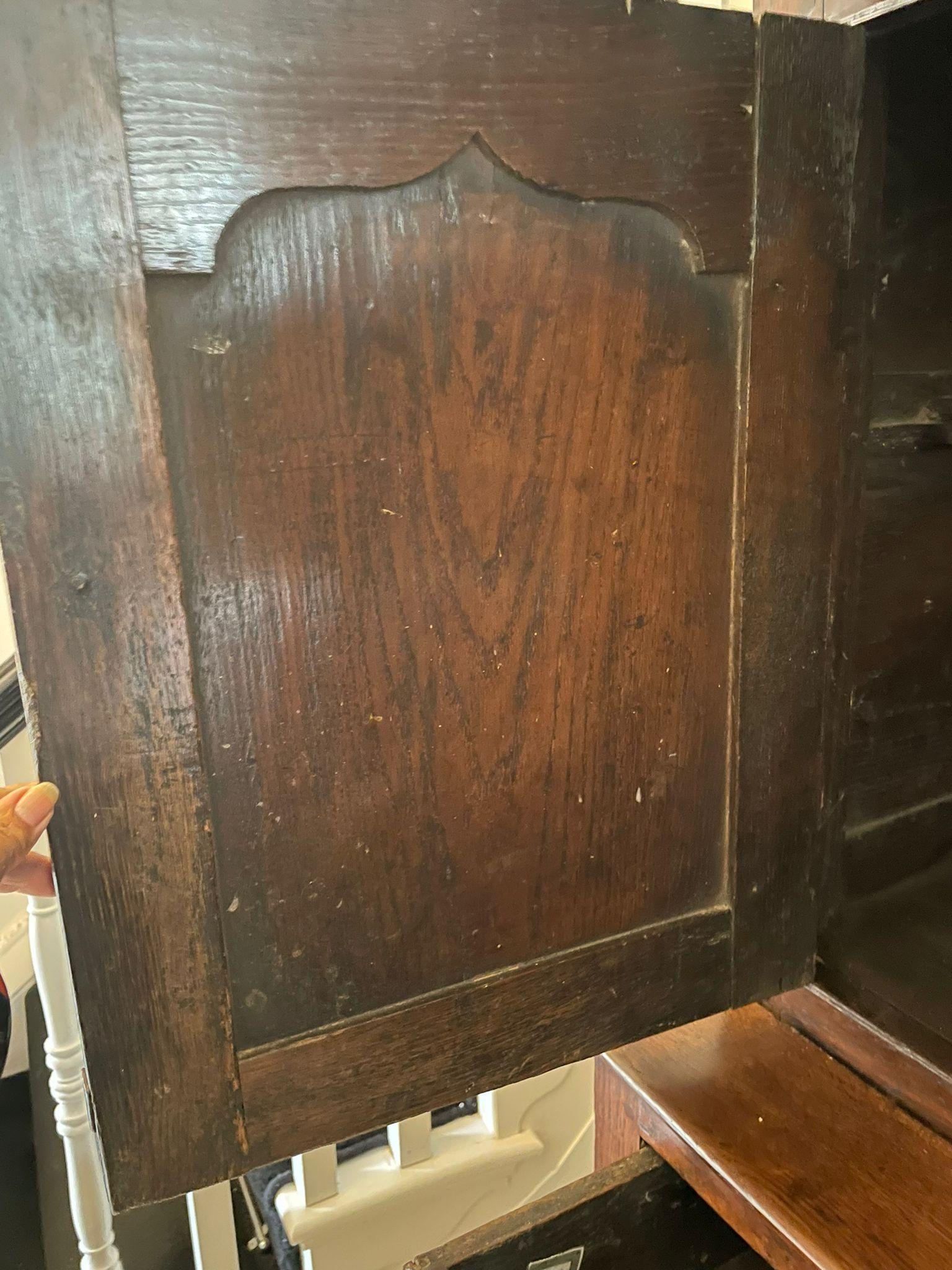 Antique 17th Century Large Welsh Quality Oak Deuddarn Cupboard For Sale 4