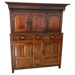 Antico grande armadio in Oak Deuddarn di qualità gallese del XVII secolo