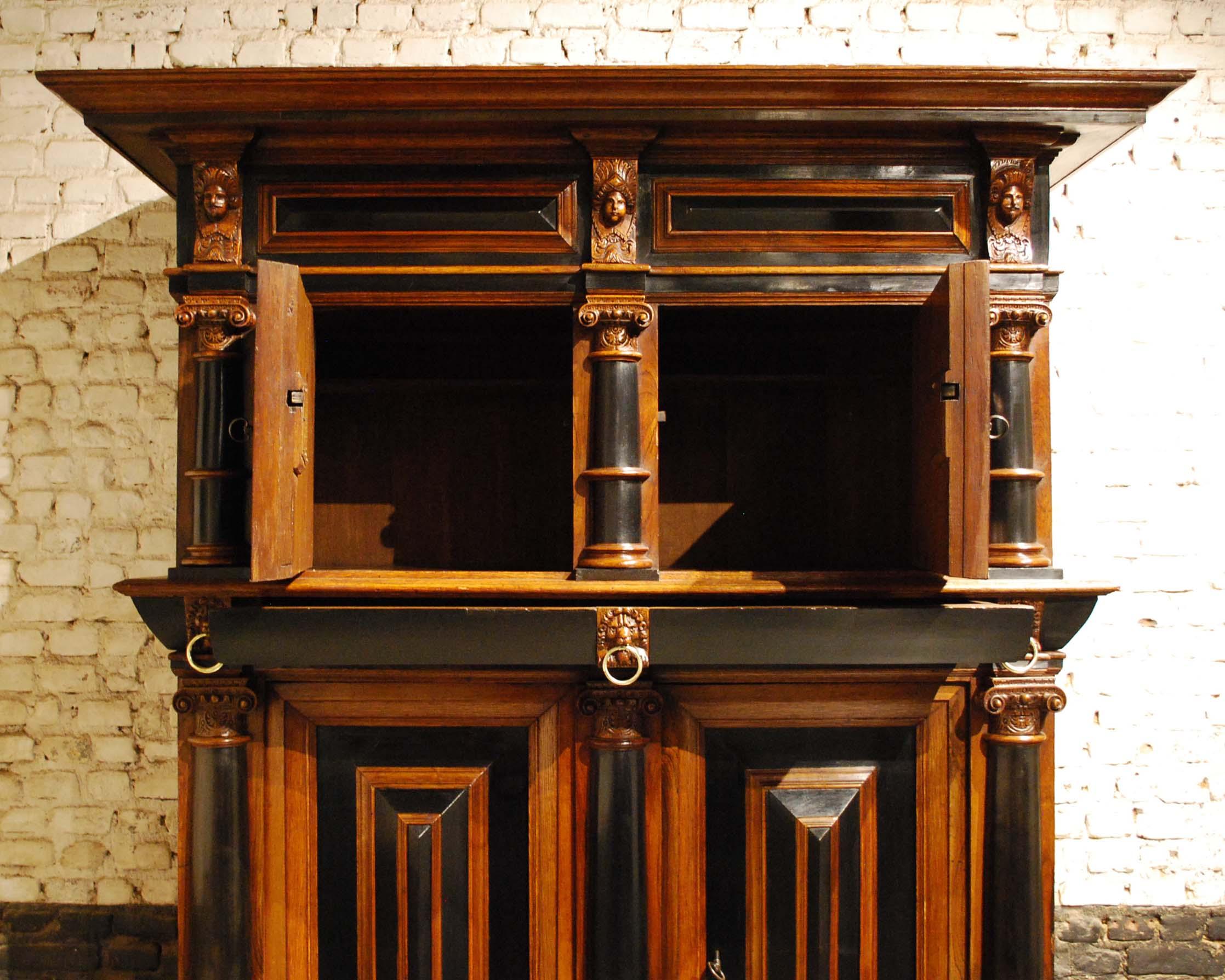 Antique 17th Century Oak Dutch Baroque Cushion Cabinet with Ebony and Mahogany In Good Condition In Casteren, NL