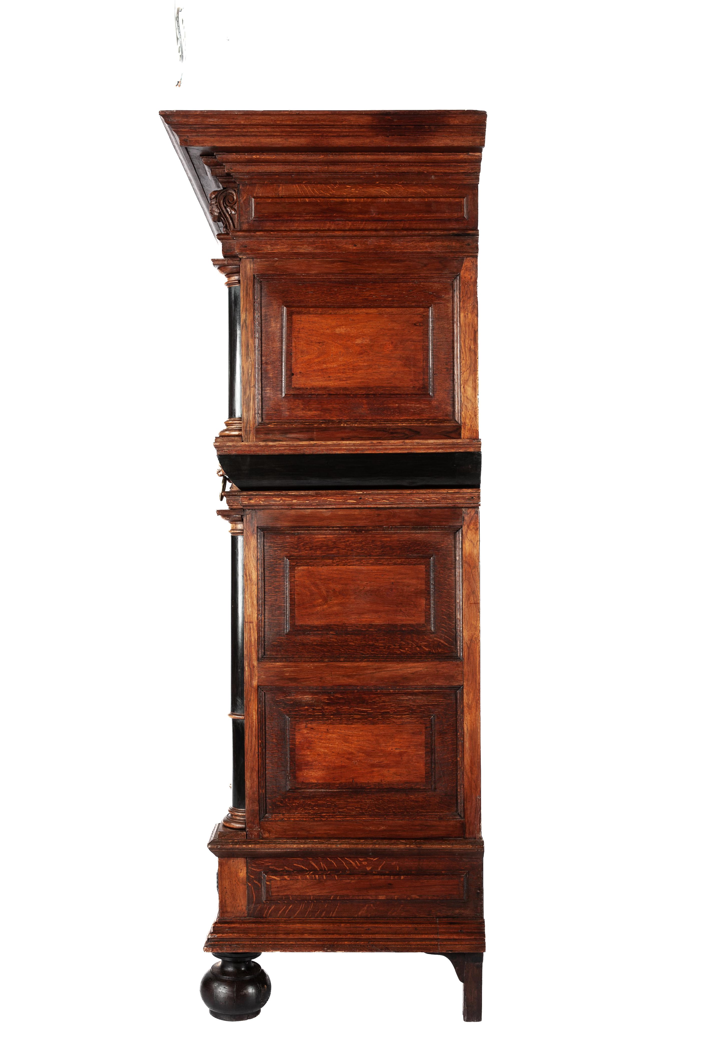 Antique 17th Century Oak Dutch Renaissance Cabinet with Ebony and Mahogany In Good Condition For Sale In Casteren, NL
