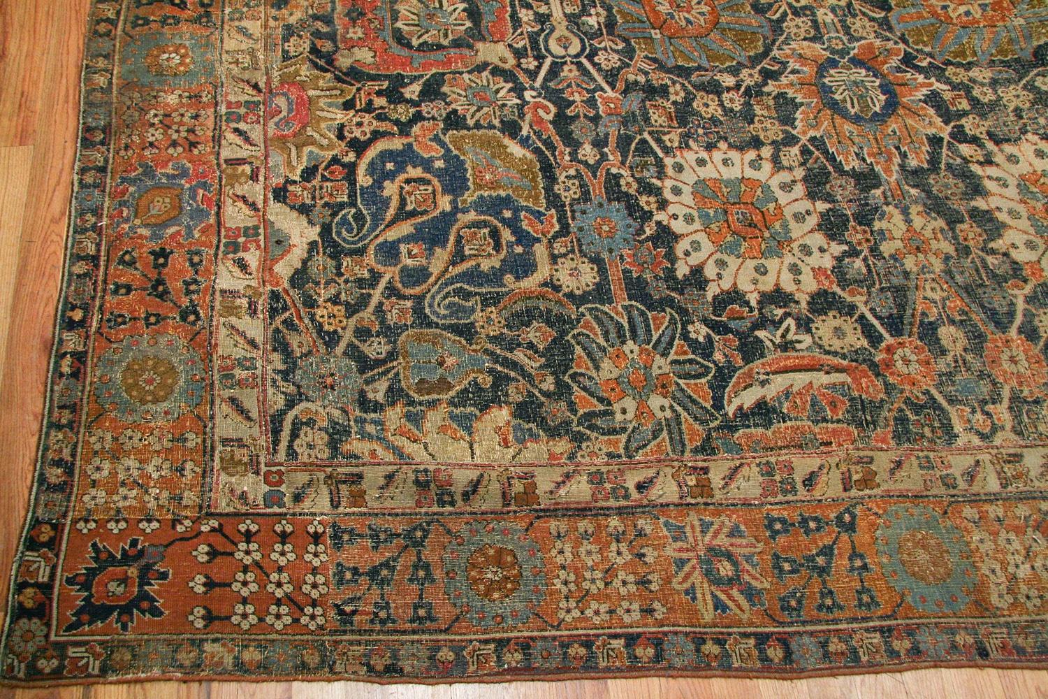 Antique 17th Century Persian Kerman Carpet. 11 ft 5 in x 20 ft 2 in  In Distressed Condition For Sale In New York, NY