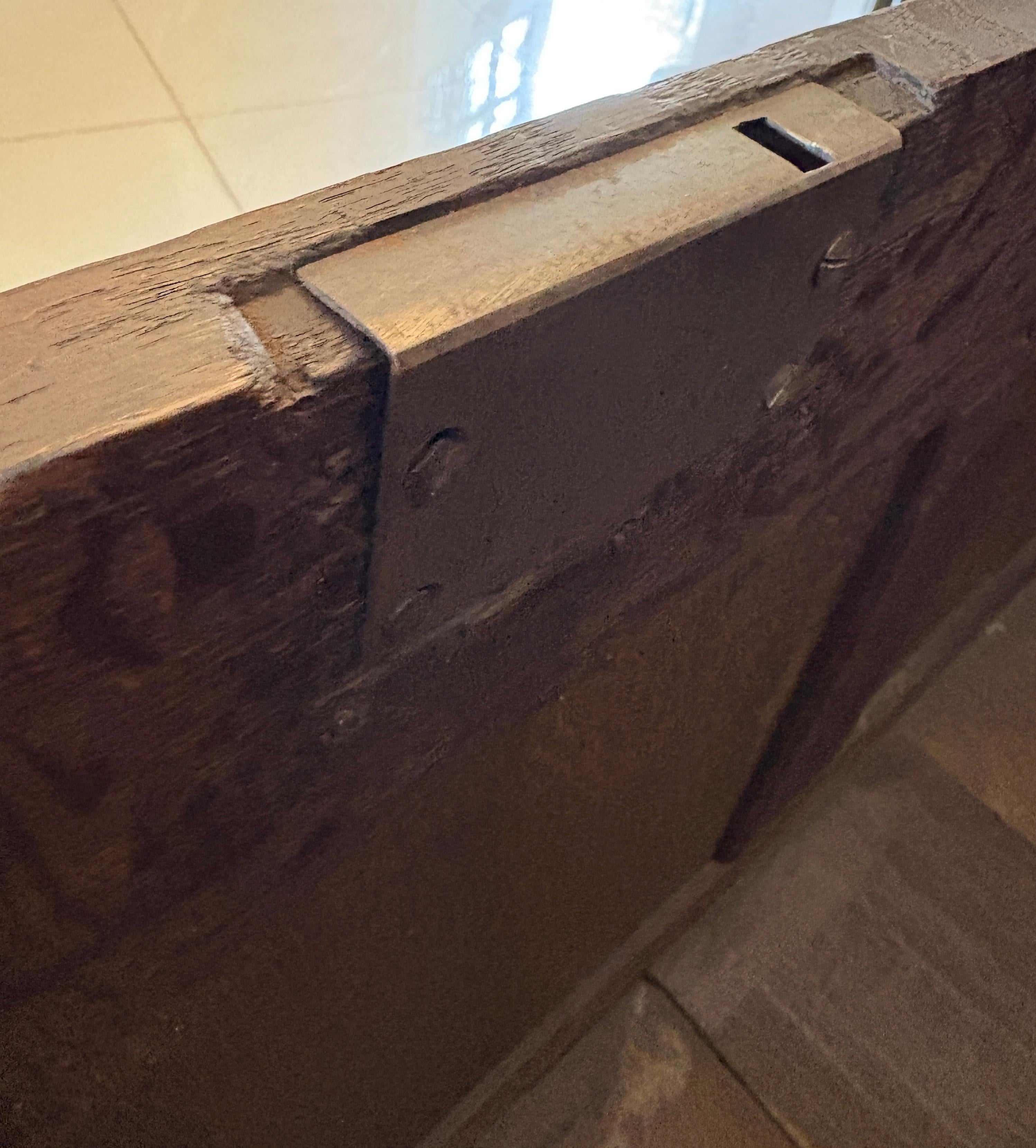 Quercia Antico cassettone in Oak del XVII secolo di qualità in vendita
