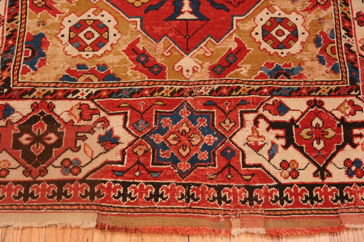 Beautiful antique 17th century Transylvanian rug, country of origin: Romania (Ottoman Empire), date circa second half of 17th century. Size: 3 ft 9 in x 5 ft 8 in (1.14 m x 1.73 m).