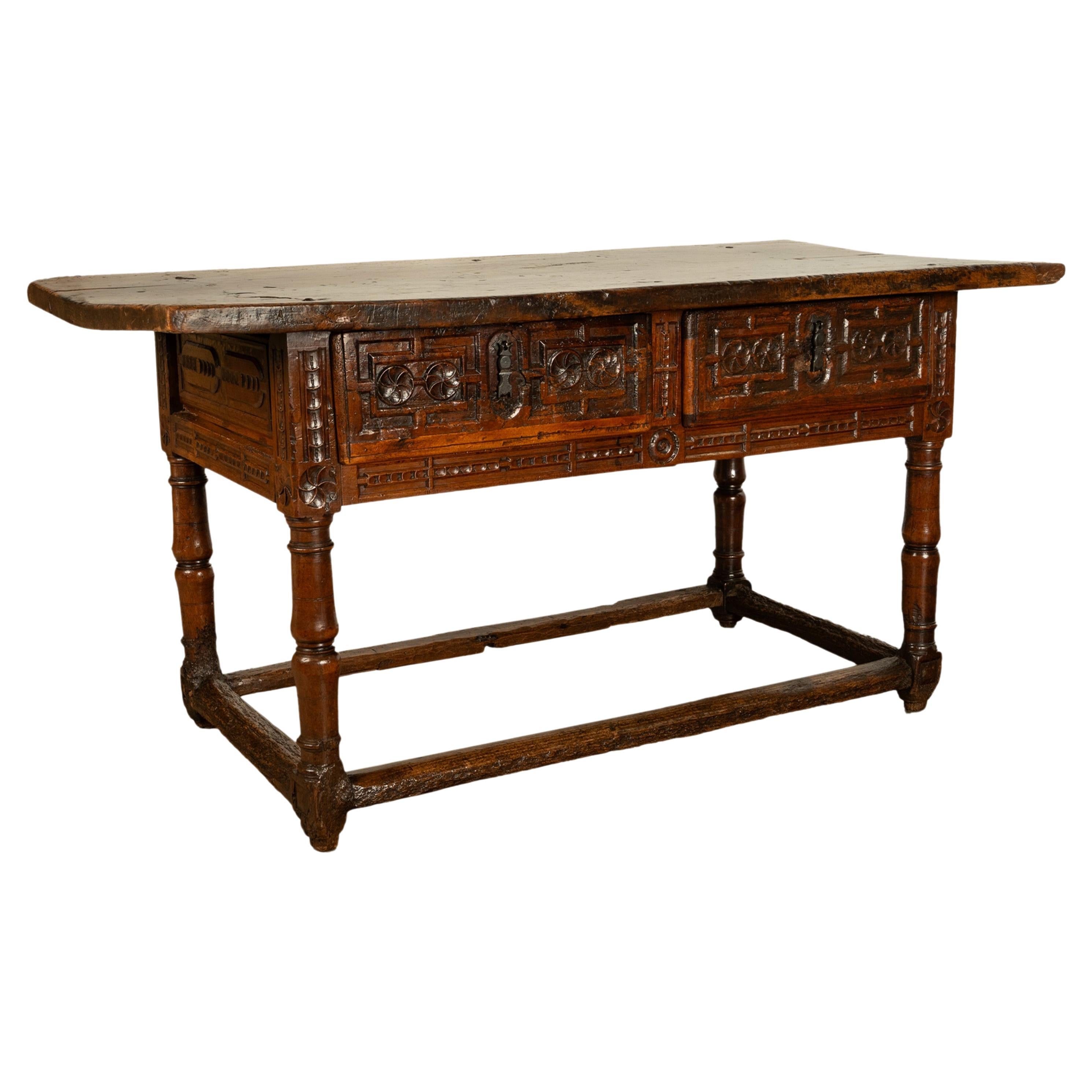 Antigua Mesa Consola de Refectorio Barroca Española del Siglo XVII Tallada en Nogal 1650 Tallado en venta