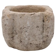 Antiker spanischer Kalkstein-Mortar aus dem 17. Jahrhundert