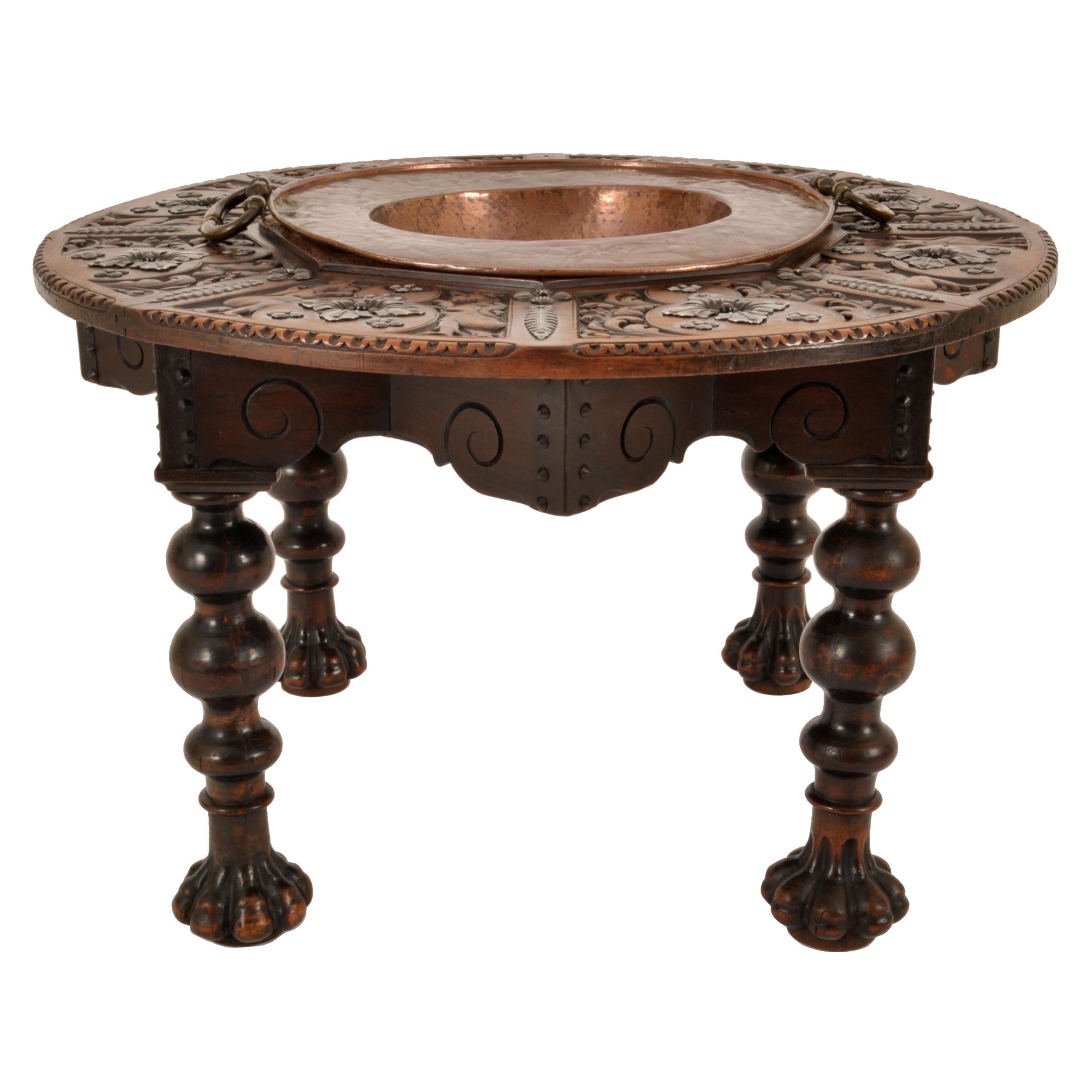 Ancienne table à brasero en fer, en noyer et laiton, style 17e siècle espagnol 1880 en vente