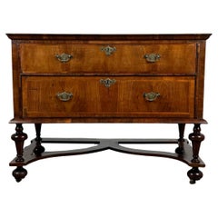 Antique 17th Century William And Mary Chest Of Drawers In Walnut ( REF AF-3315 )