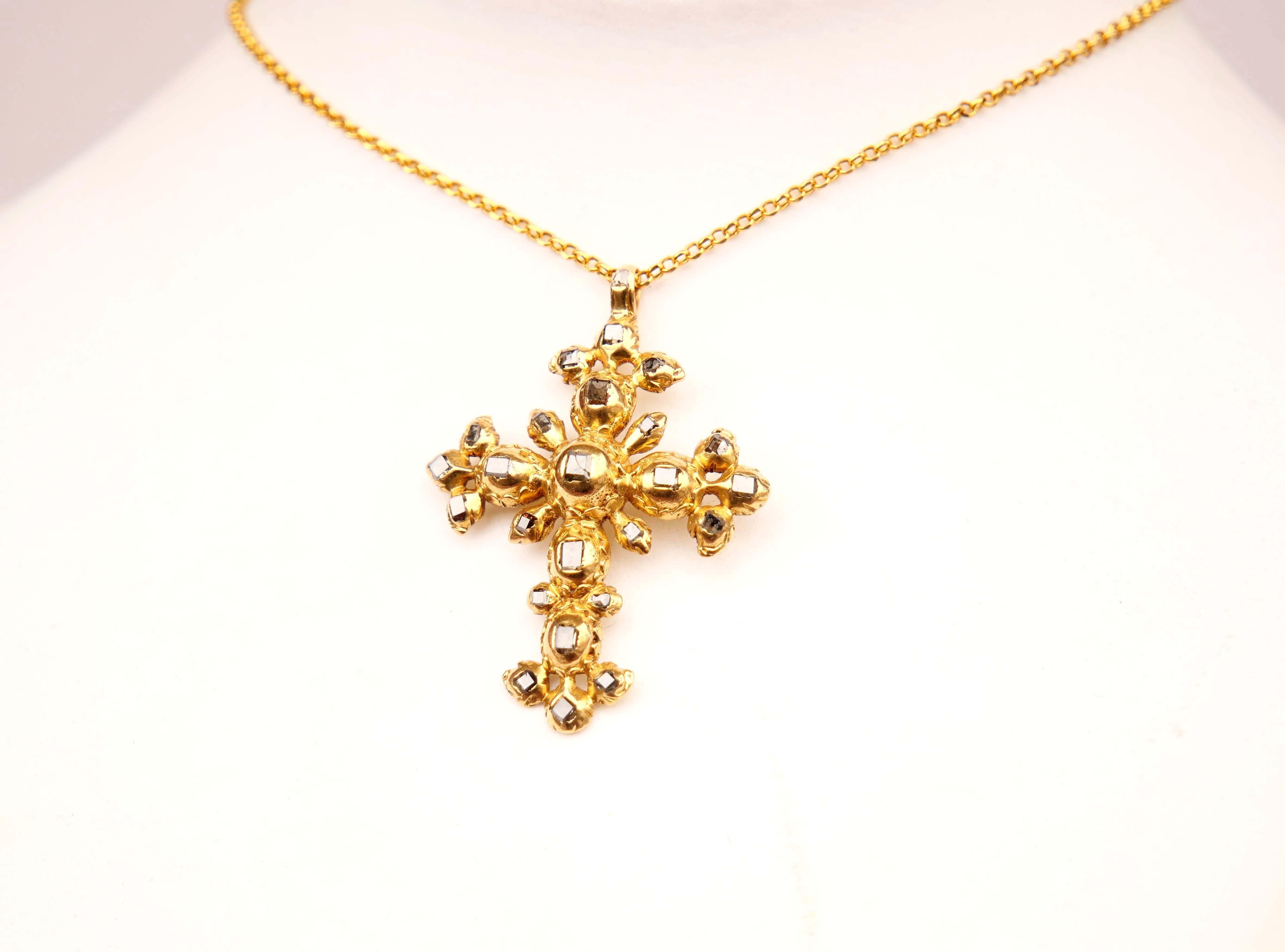 Renaissance Antique 17th ct. Cross Crucifix Diamonds 19K Yellow Gold / 9 gr For Sale