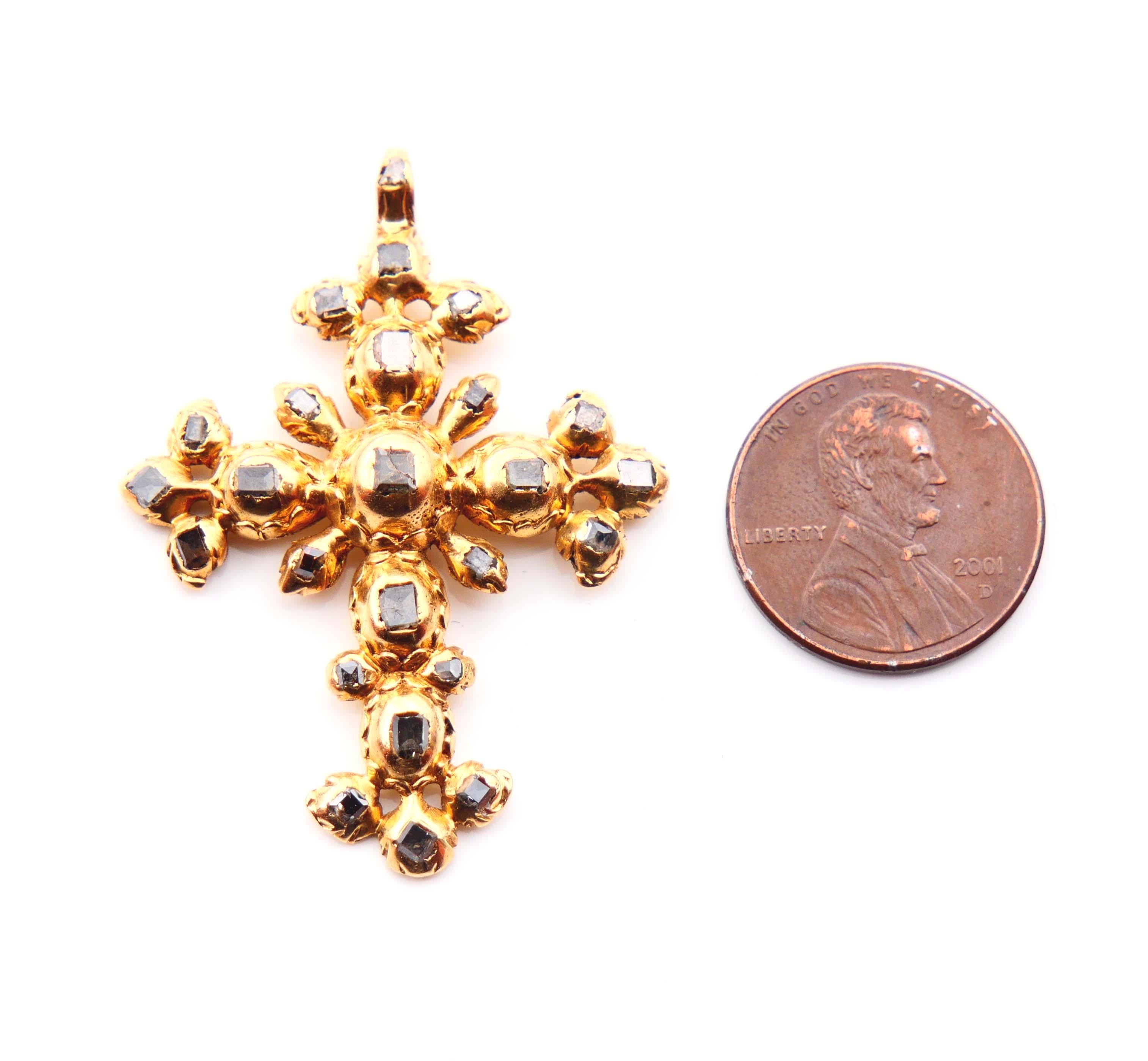 Antike 17. Jh. Cross Crucifix Diamanten 19K Gelbgold / 9 gr im Angebot 4