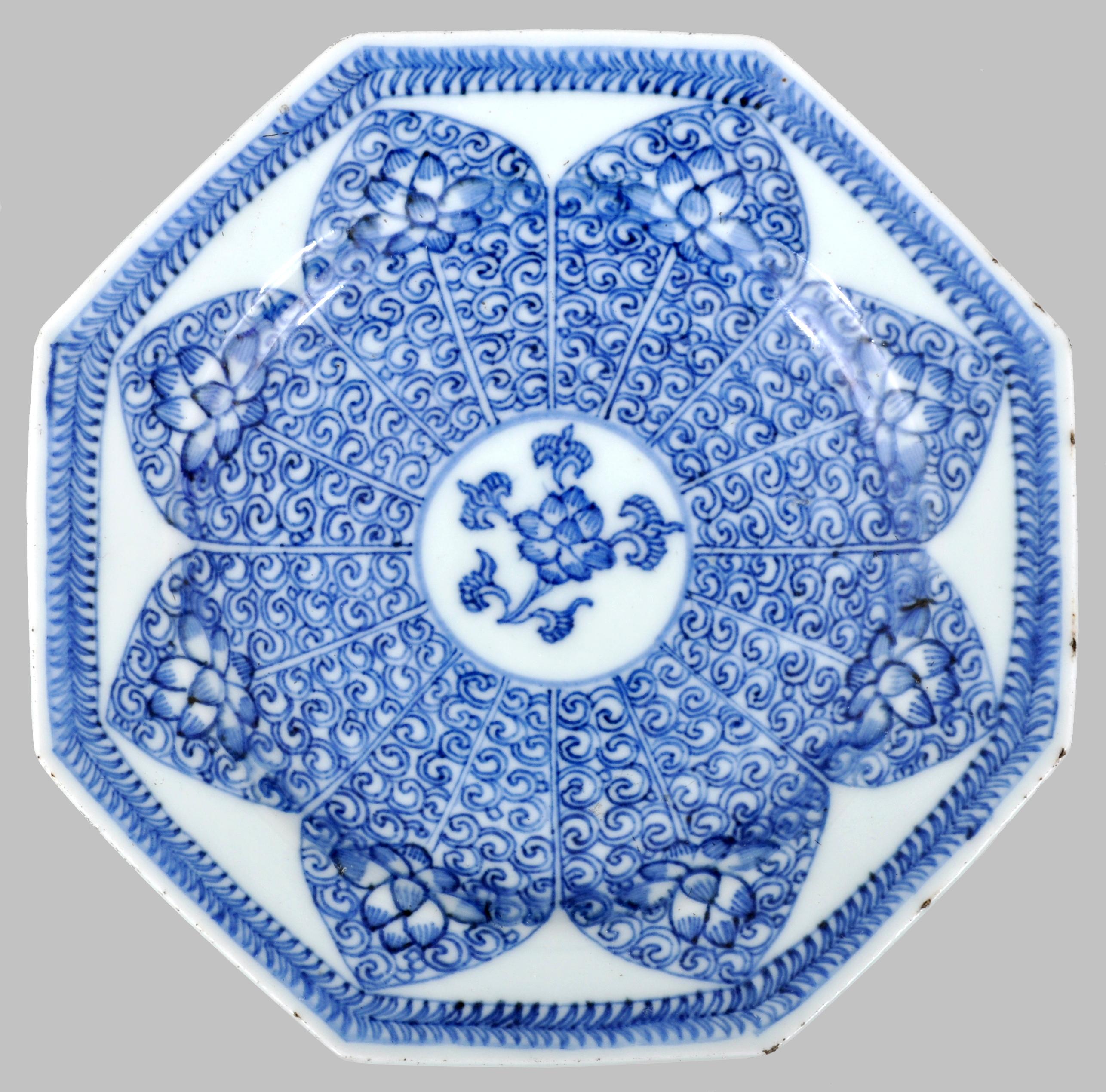 Antique Chinese Kangxi Islamic Style Blue and White Teapot and Stand, circa 1650 5