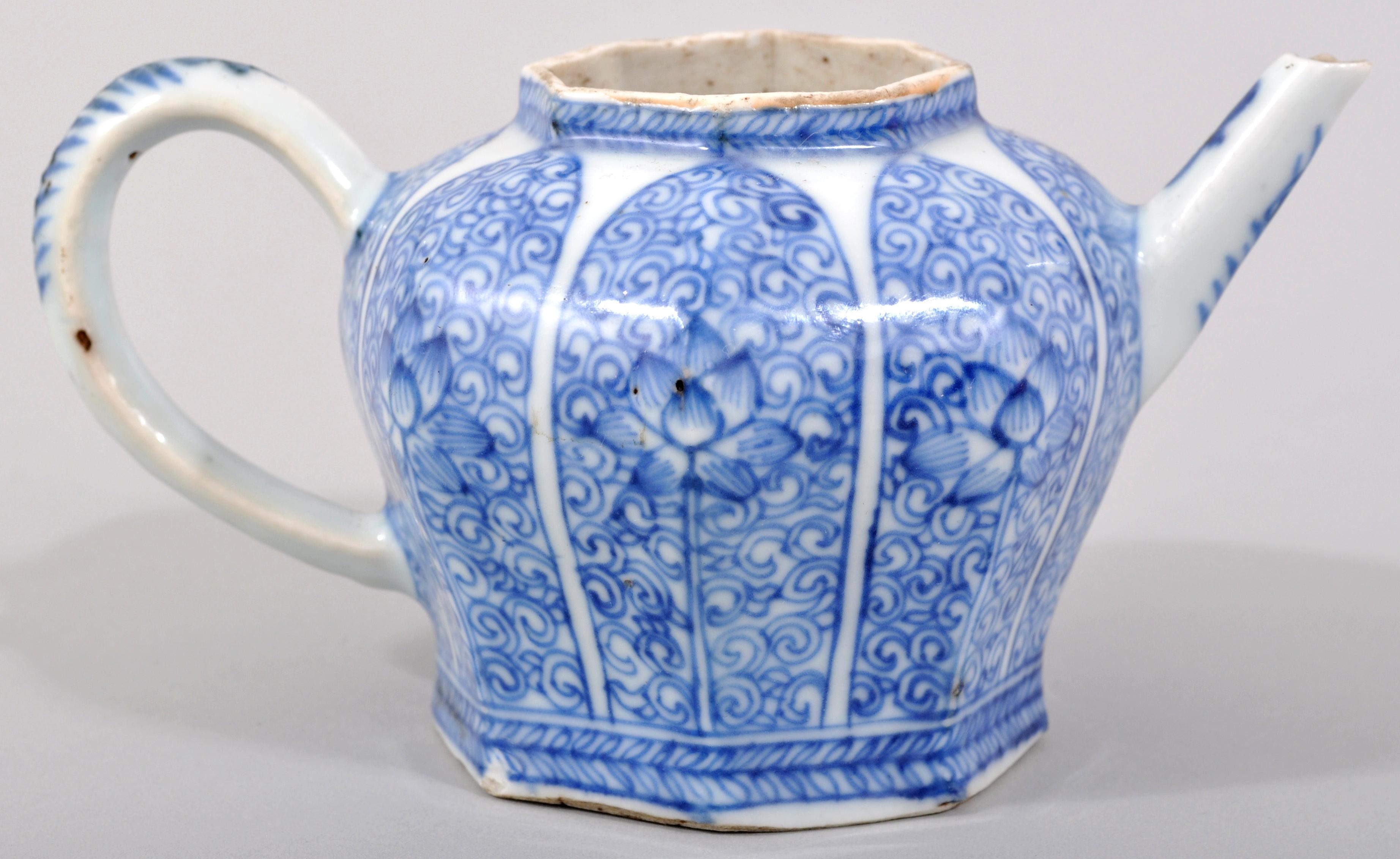 Chinese Export Antique Chinese Kangxi Islamic Style Blue and White Teapot and Stand, circa 1650