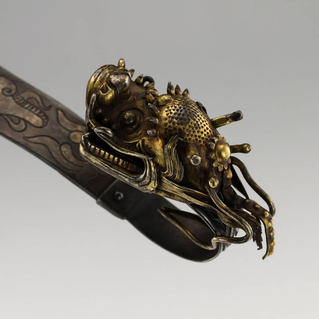Antique Chinese Qing Dynasty Solid Silver-Gilt Dragon Ruyi Sceptre, circa 1660 In Excellent Condition In Royal Tunbridge Wells, Kent