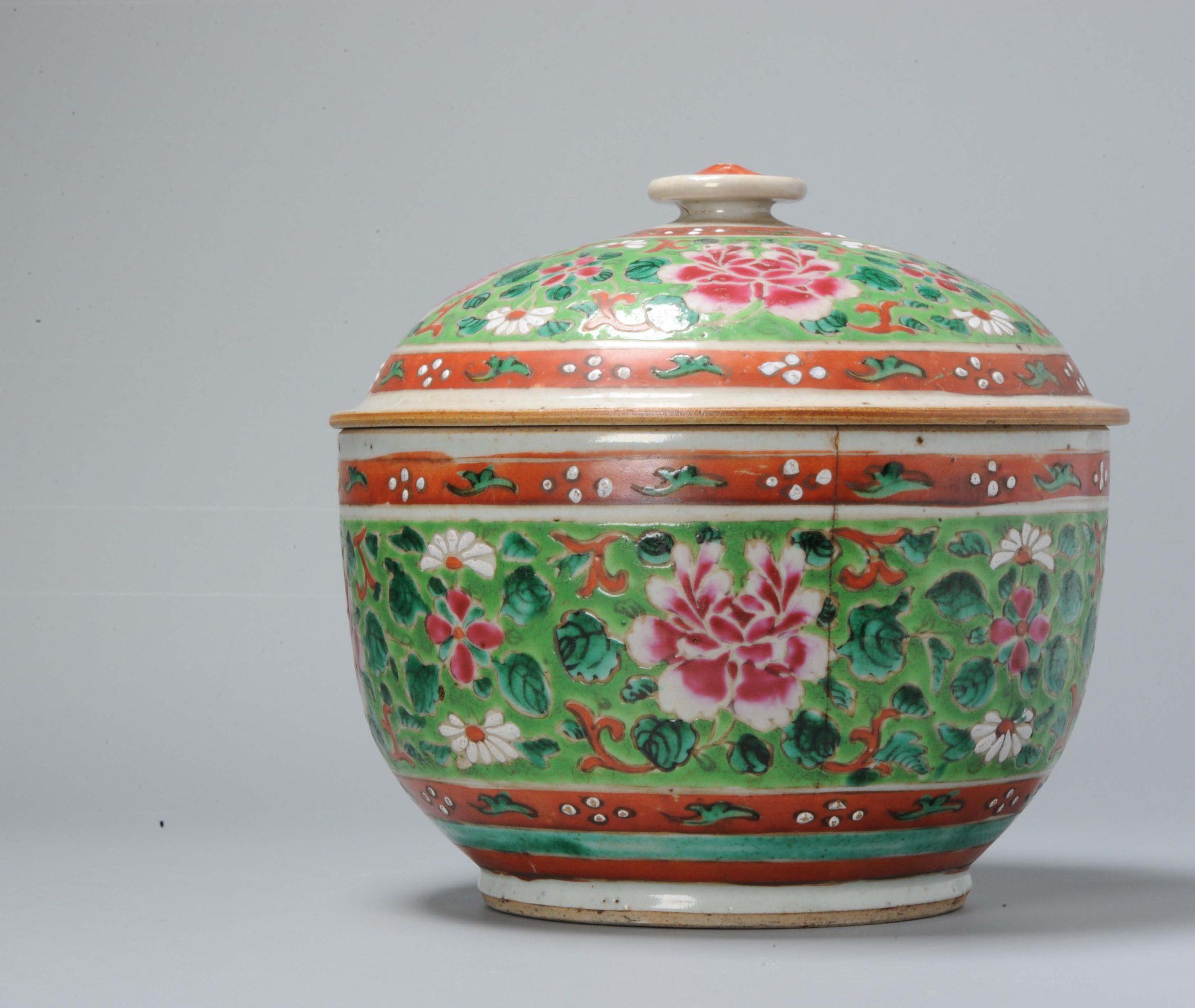 Antique 18/19 Century Chinese Porcelain Thai Bencharong Jar with Flowers Green 5