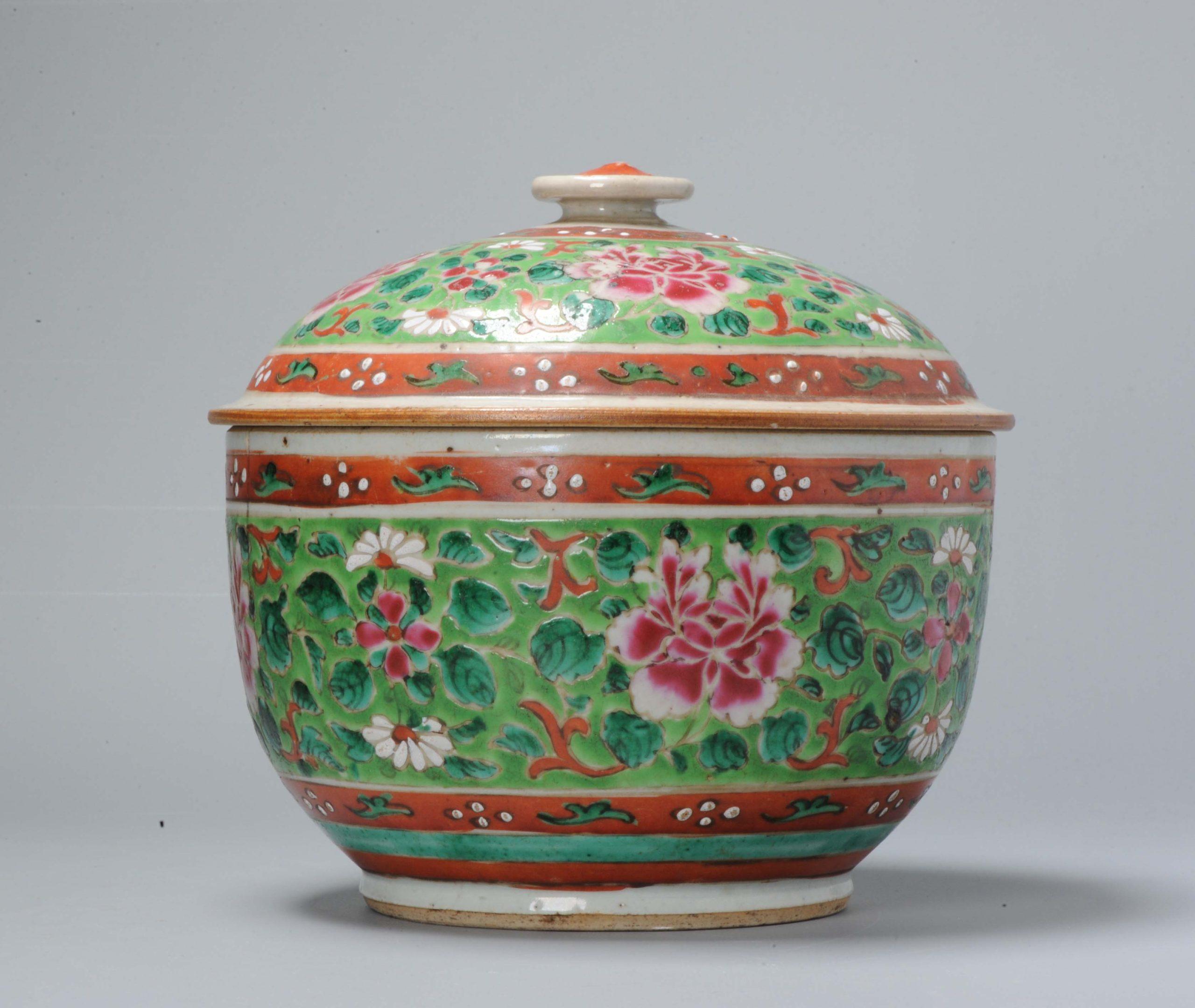 Antique 18/19 Century Chinese Porcelain Thai Bencharong Jar with Flowers Green 7