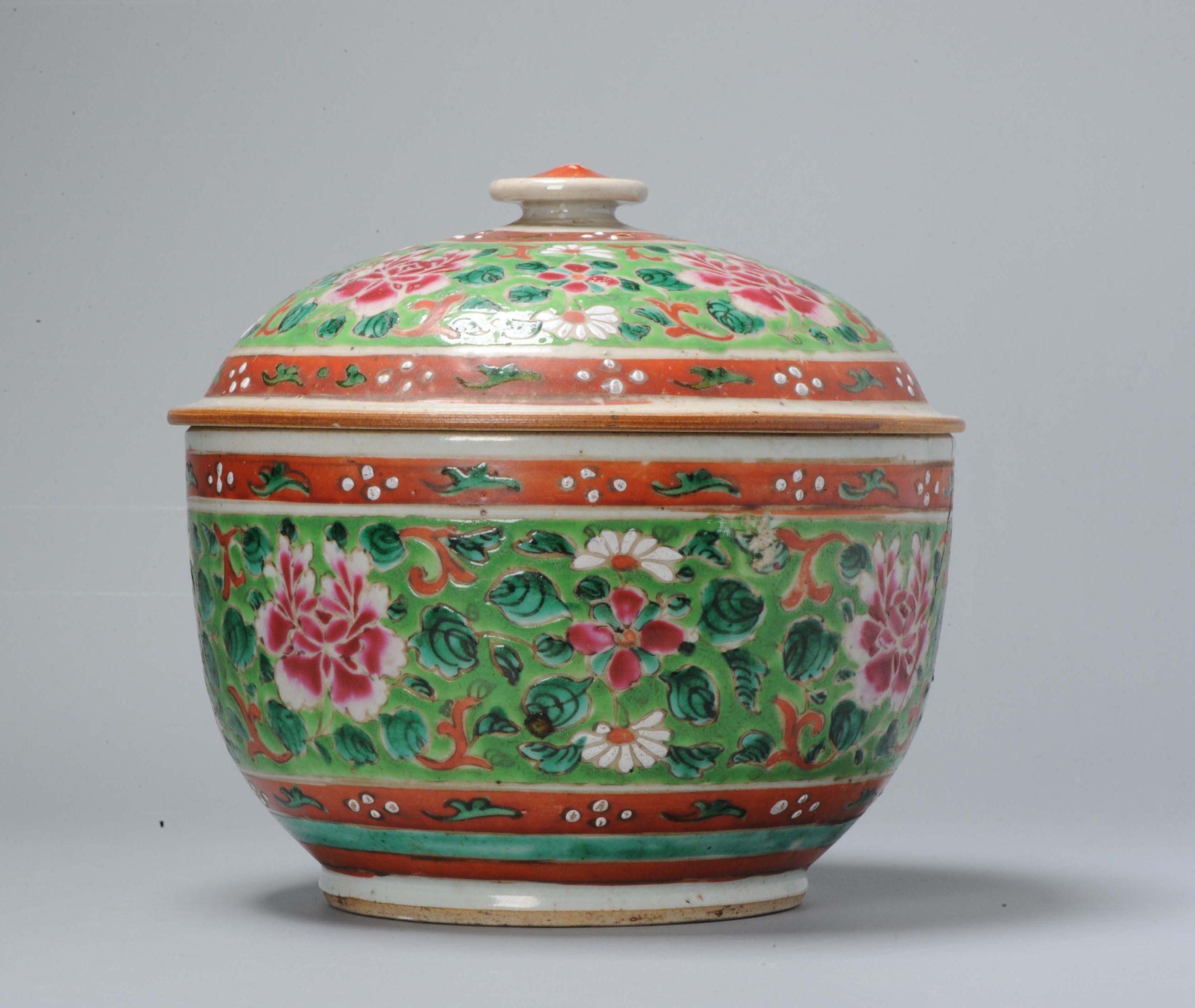 Antique 18/19 Century Chinese Porcelain Thai Bencharong Jar with Flowers Green 8