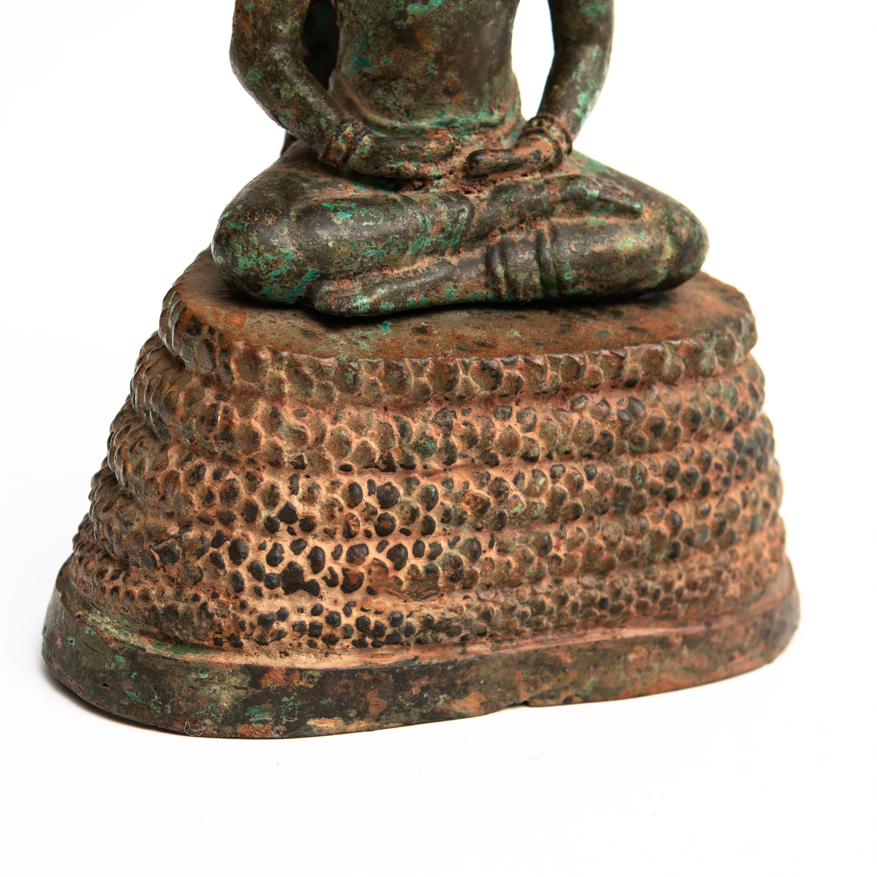 18-19th Century Bronze Naga Meditating Bronze Buddha Statue For Sale 4