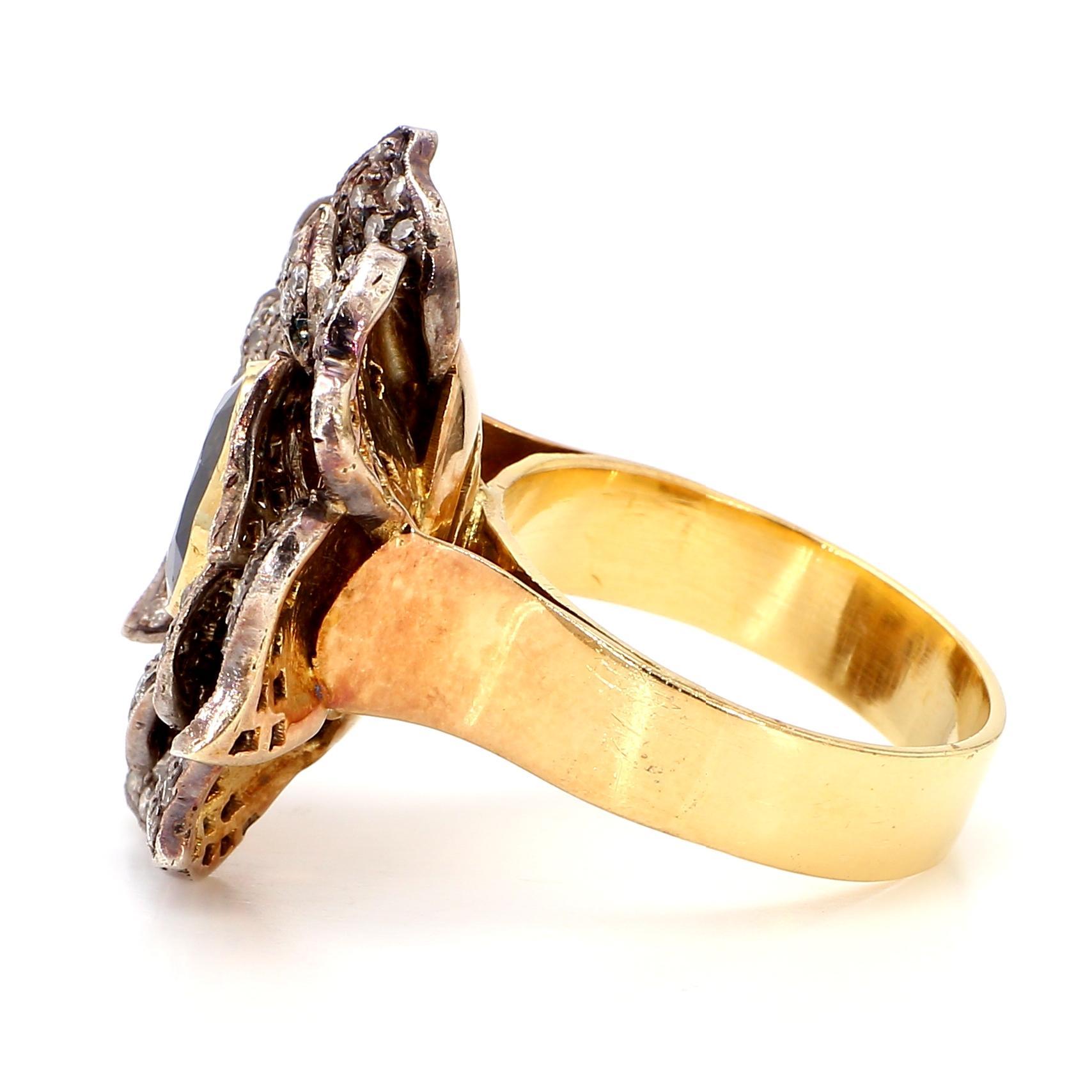 Antique 1.8 Carat Blue Sapphire and 1.6 Carat Diamond 18K Gold Ring In Good Condition For Sale In New York, NY