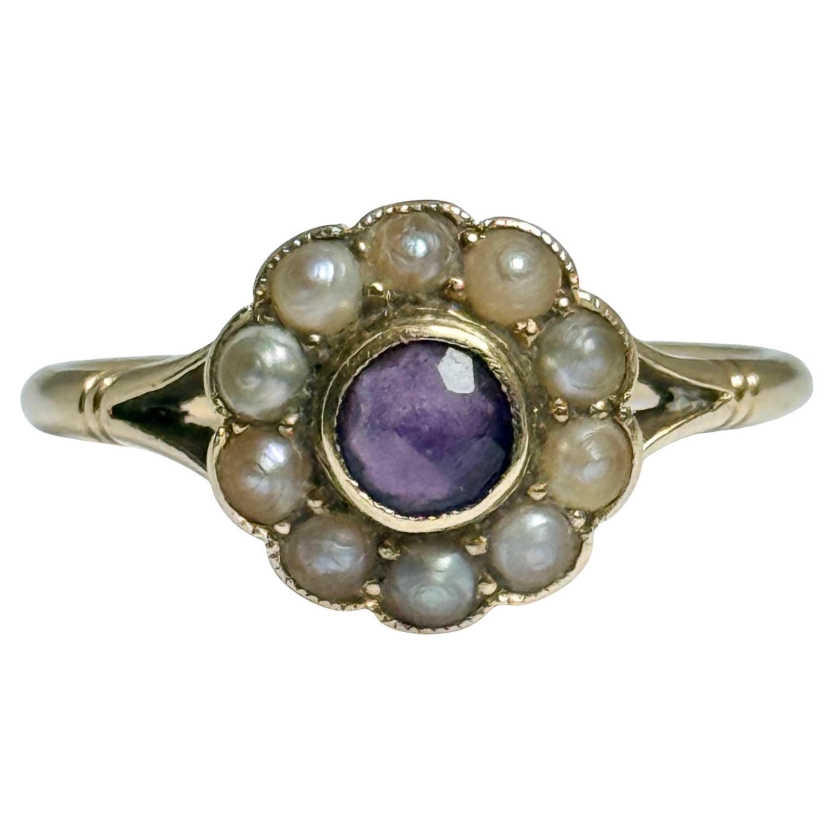 Antiker 18 Karat Gold Amethyst und Perlen Cluster Ring