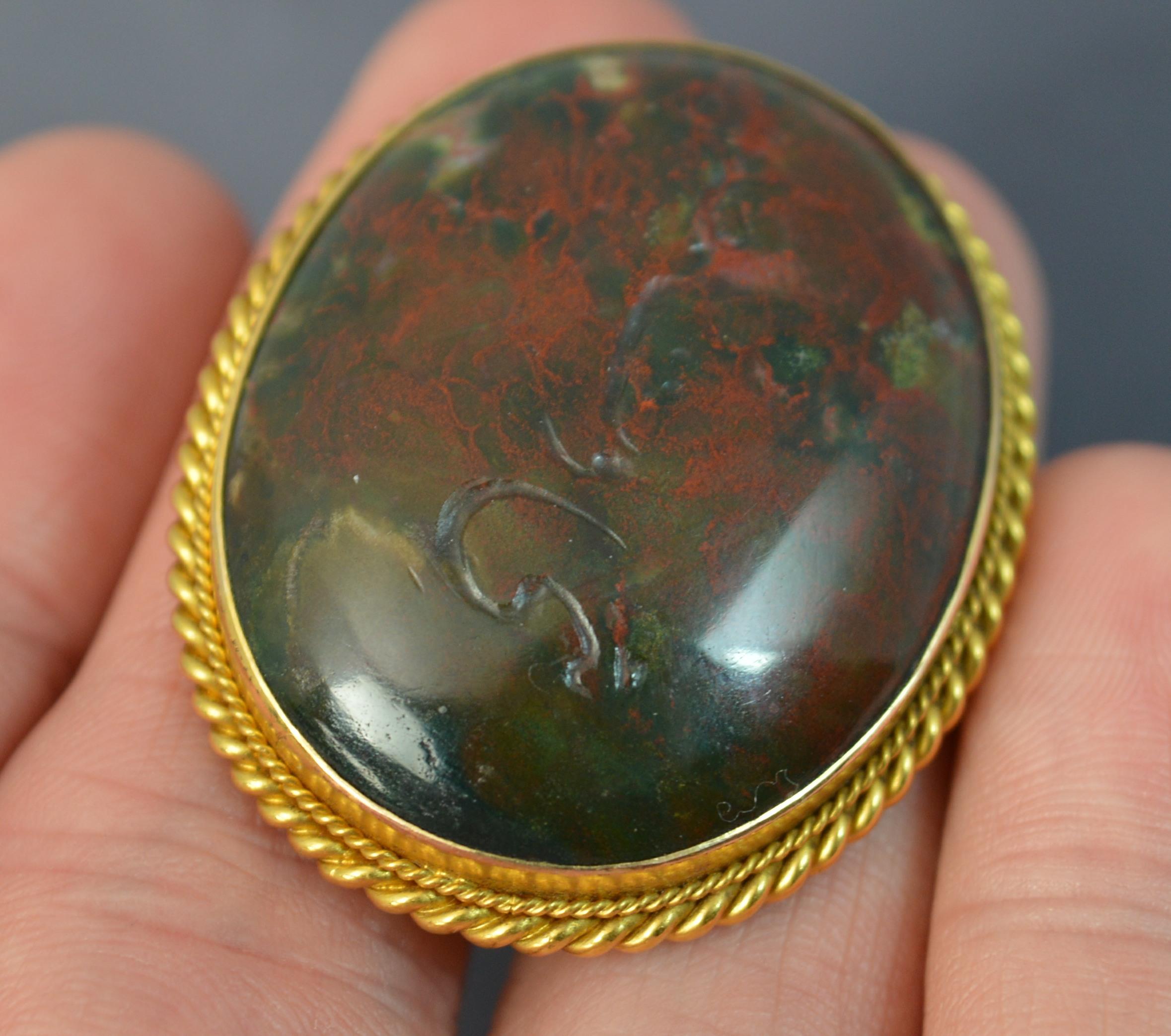 Antique 18 Carat Gold and Bloodstone Intaglio Brooch 3