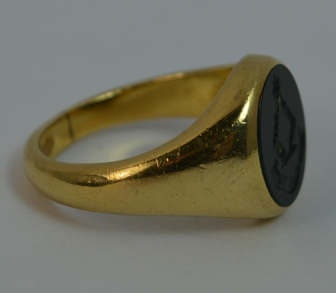 Women's Antique 18 Carat Gold and Bloodstone Intaglio Seal Signet Crest Ring