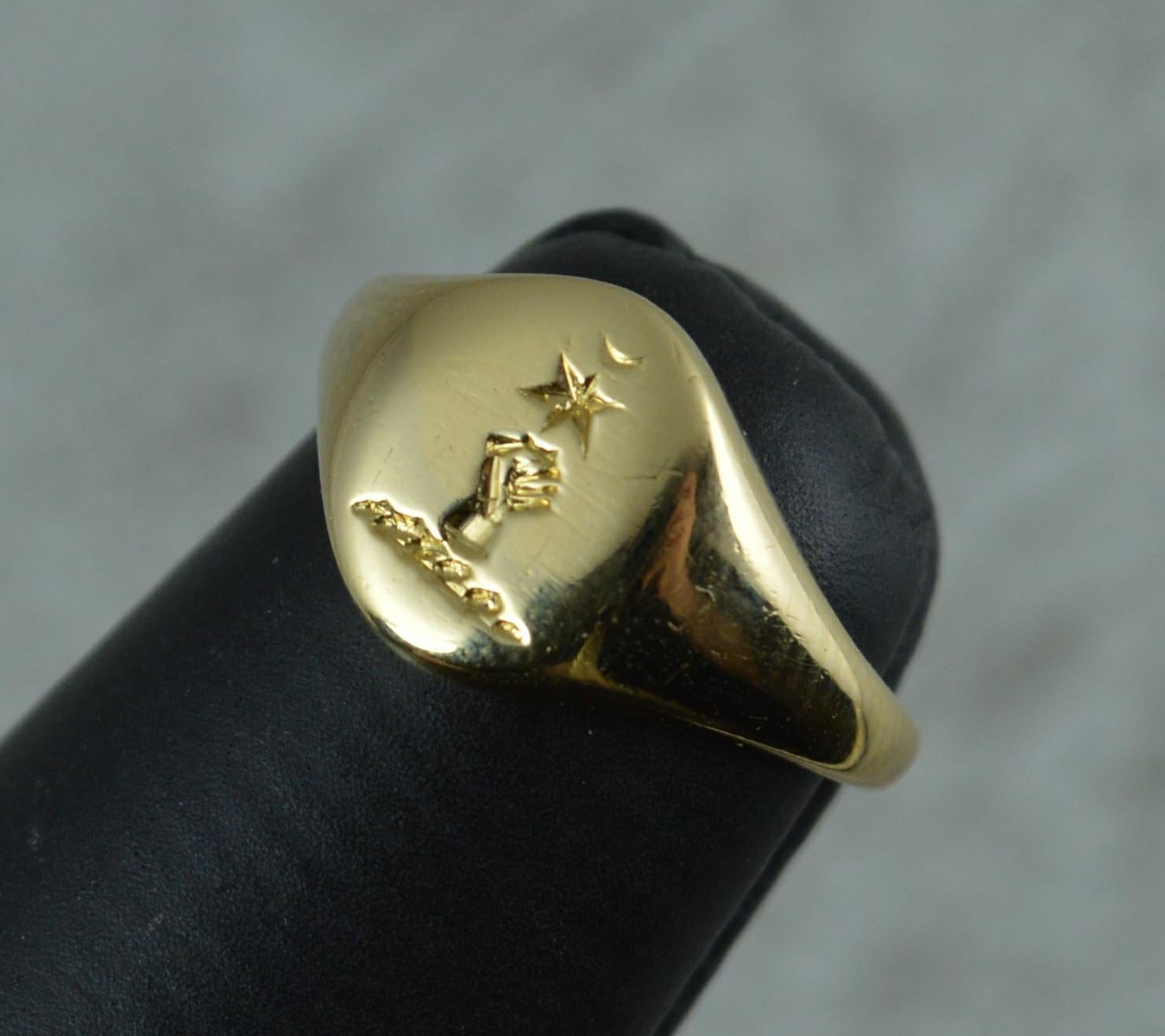 Antique 18 Carat Gold and Clenched Fist and Star Intaglio Seal Signet Ring 9