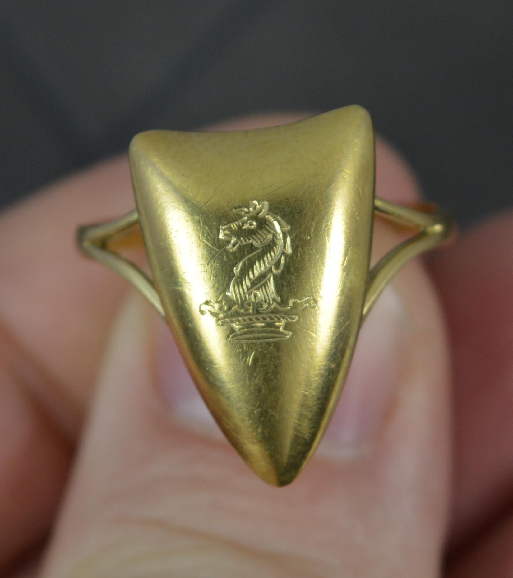 Women's Antique 18 Carat Gold and Crested Shield Intaglio Signet Seal Ring
