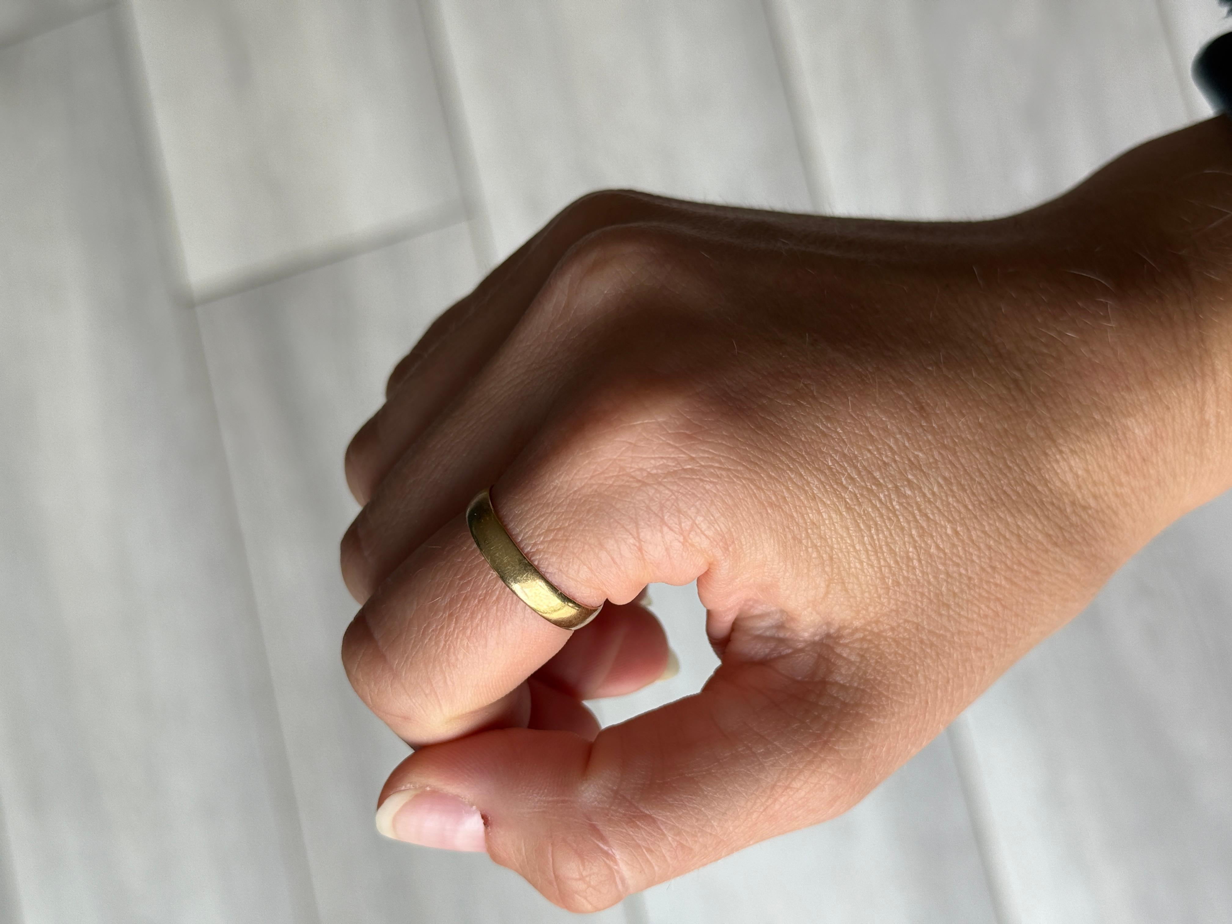 Women's or Men's Antique 18 Carat Gold Band For Sale