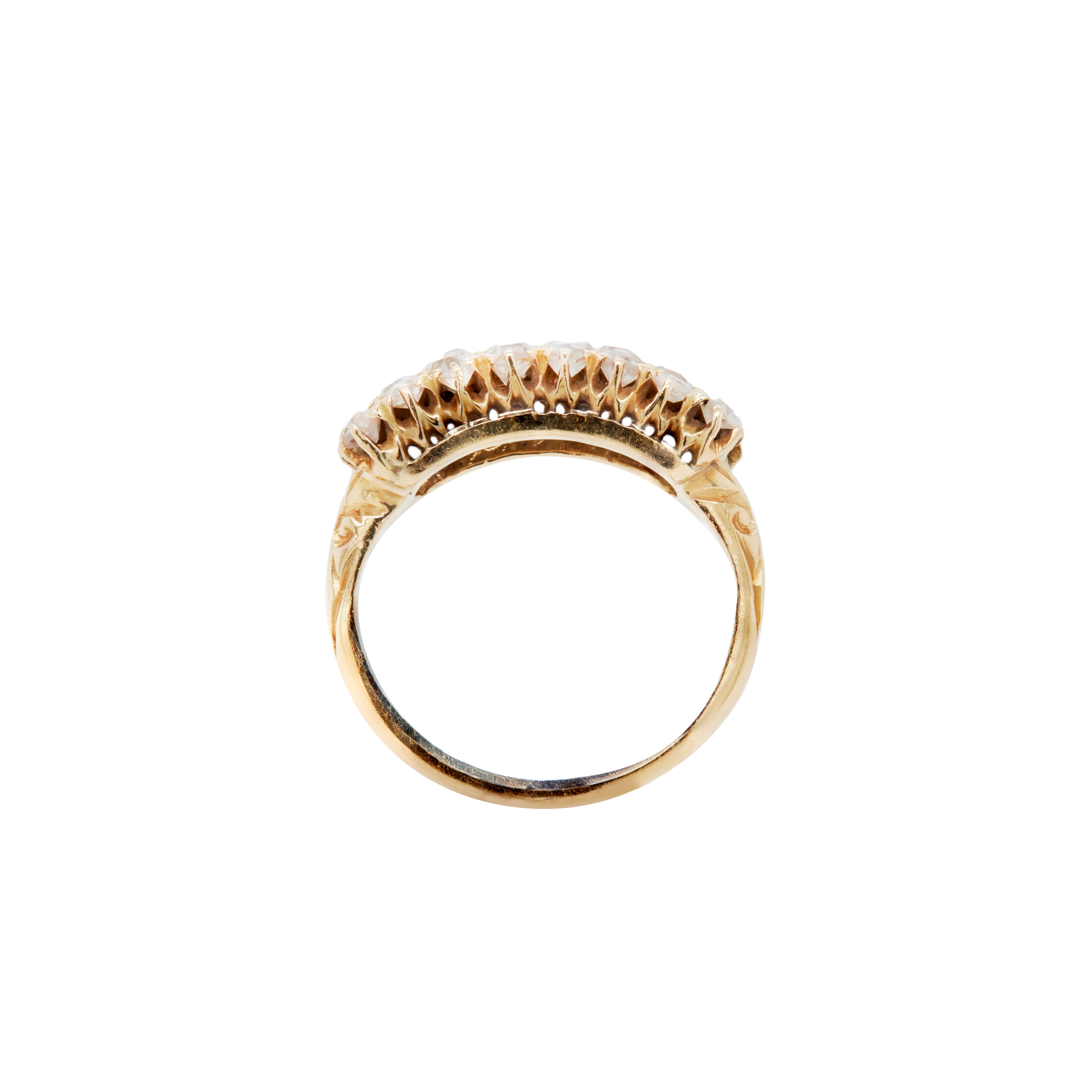Édouardien Bague ancienne en or jaune 18 carats à deux rangées de diamants taille ancienne, année 1913 en vente
