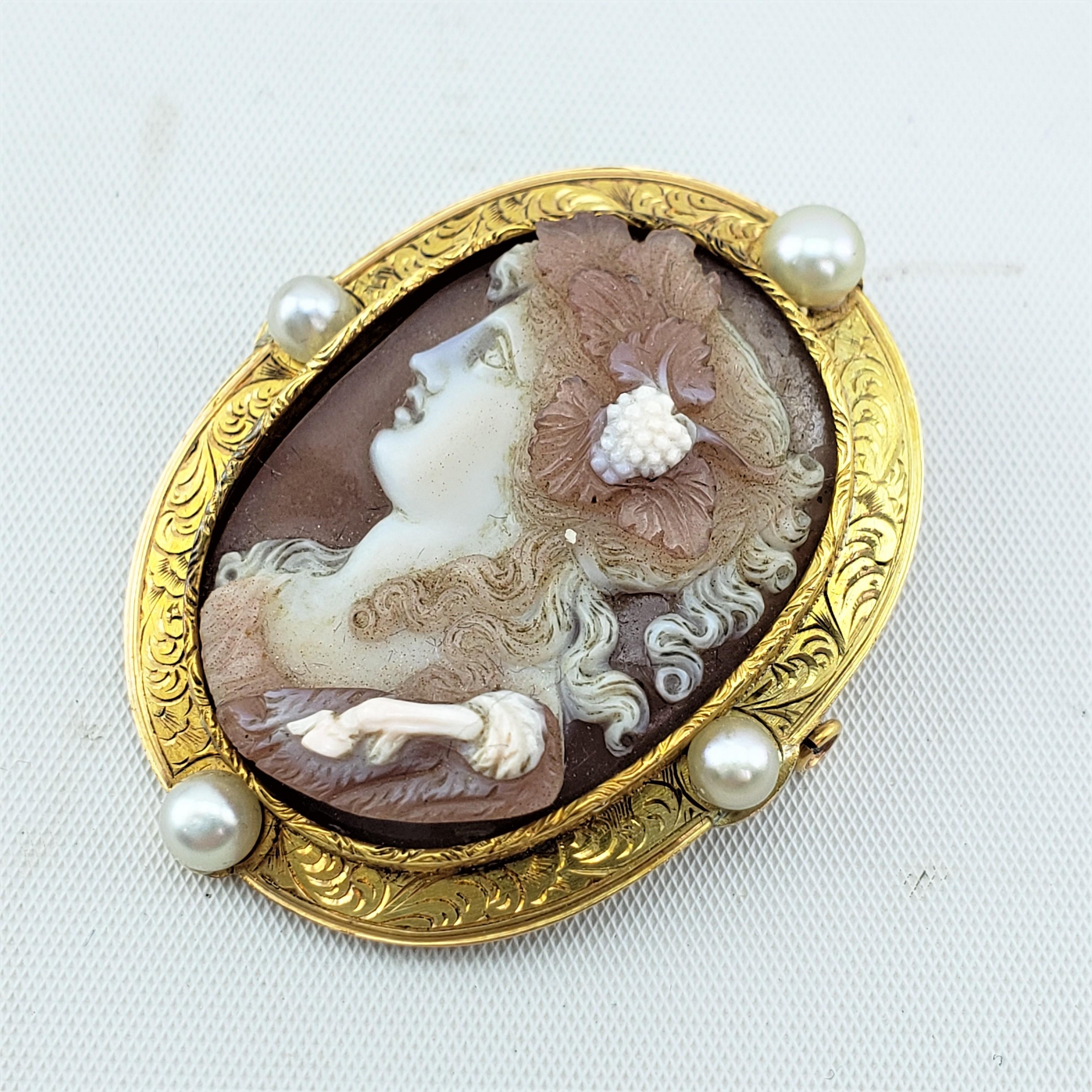 Antique 18 Karat Engraved Yellow Gold & Hand-Carved Hardstone Cameo Brooch In Good Condition In Hamilton, Ontario