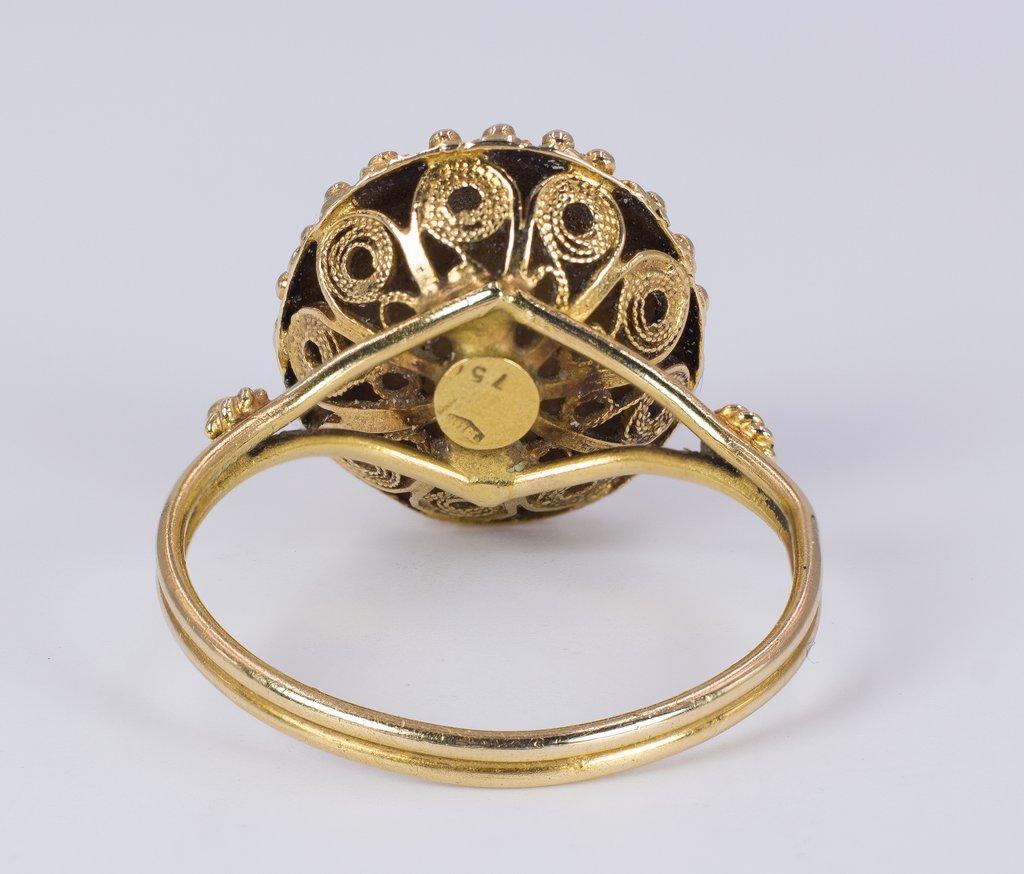 Antique 18 Karat Gold and Garnet Ring, Early 20th Century In Good Condition For Sale In Bologna, IT