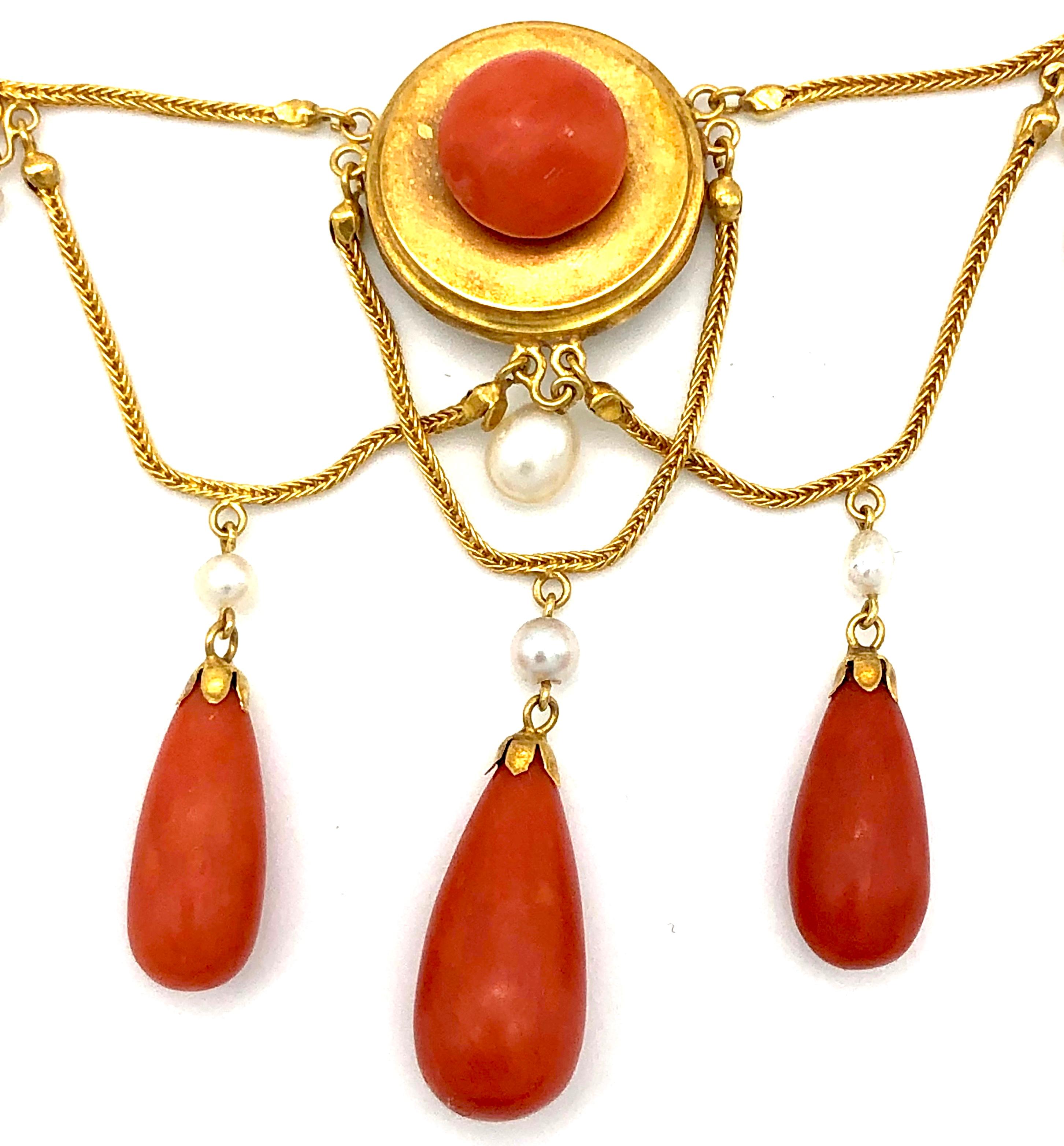 Antike antike Halskette 18 Karat Gold Archeological Revival Koralle Orient Perle Frankreich für Damen oder Herren im Angebot