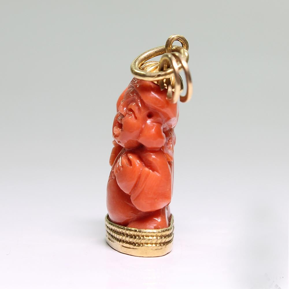 Antique 18 Karat Gold Coral Buddha Pendant In Excellent Condition For Sale In Miami, FL