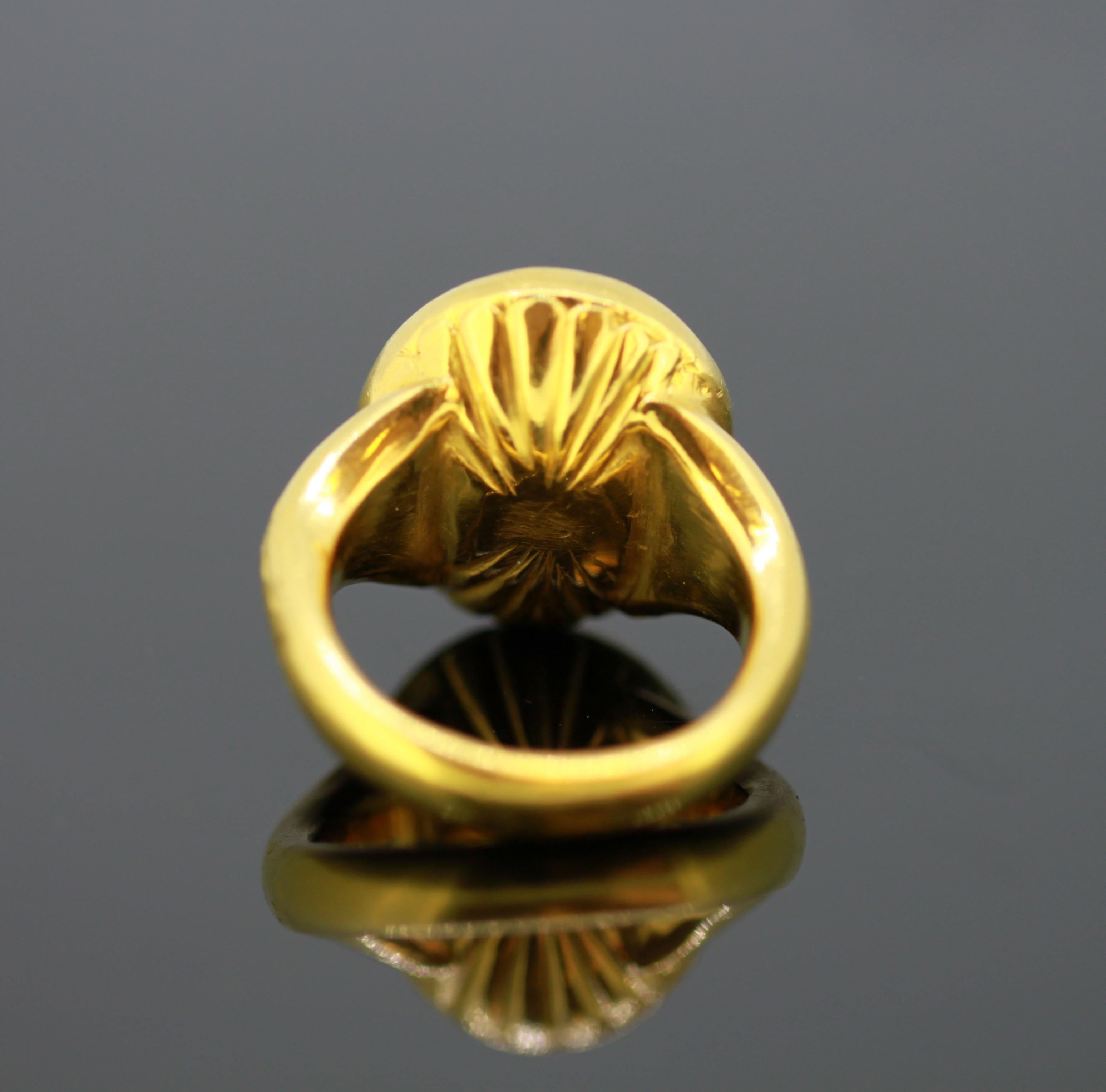 18 karat gold ring