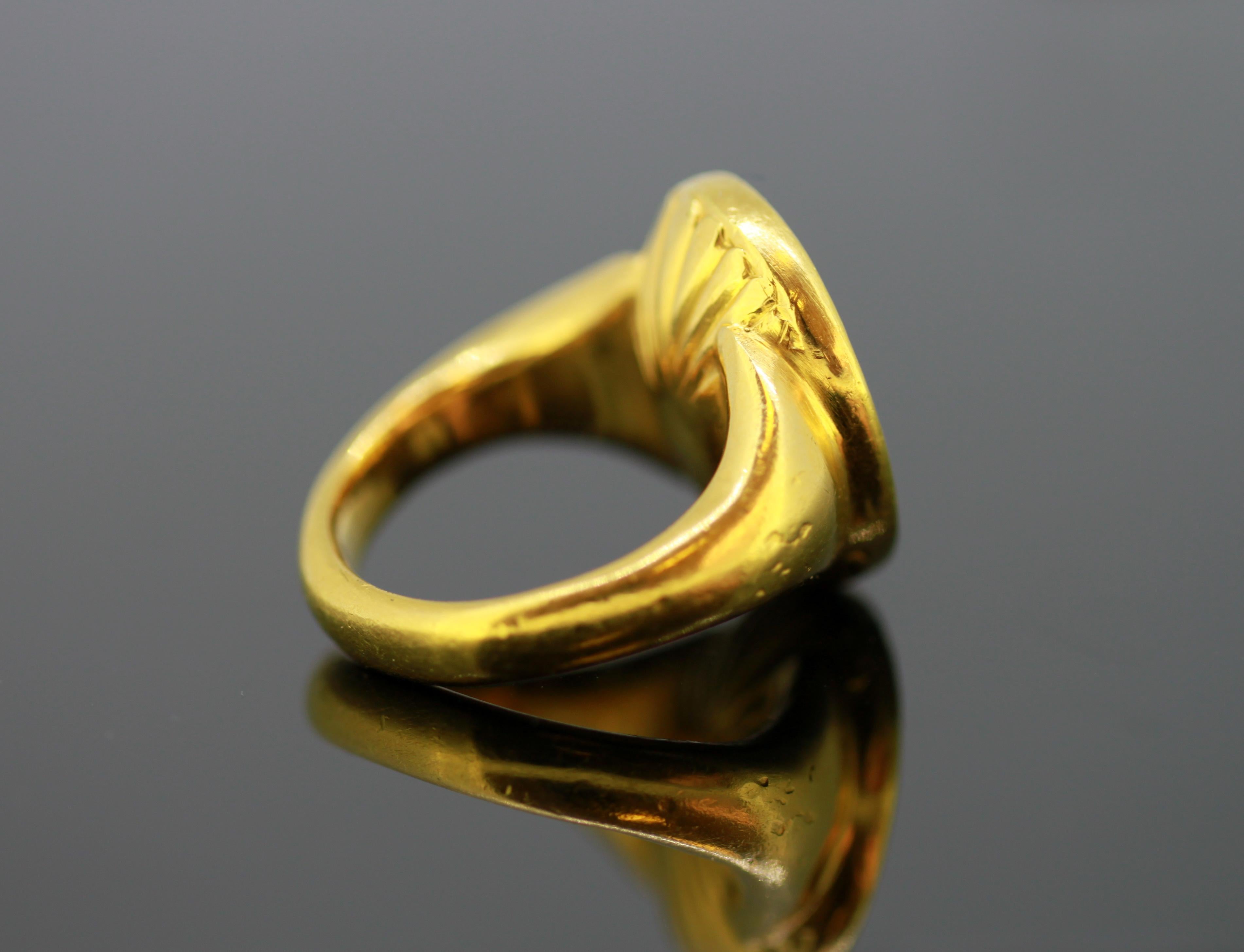 Antique 18 Karat Gold French Seal Ring, circa 1780 In Excellent Condition In Braintree, GB