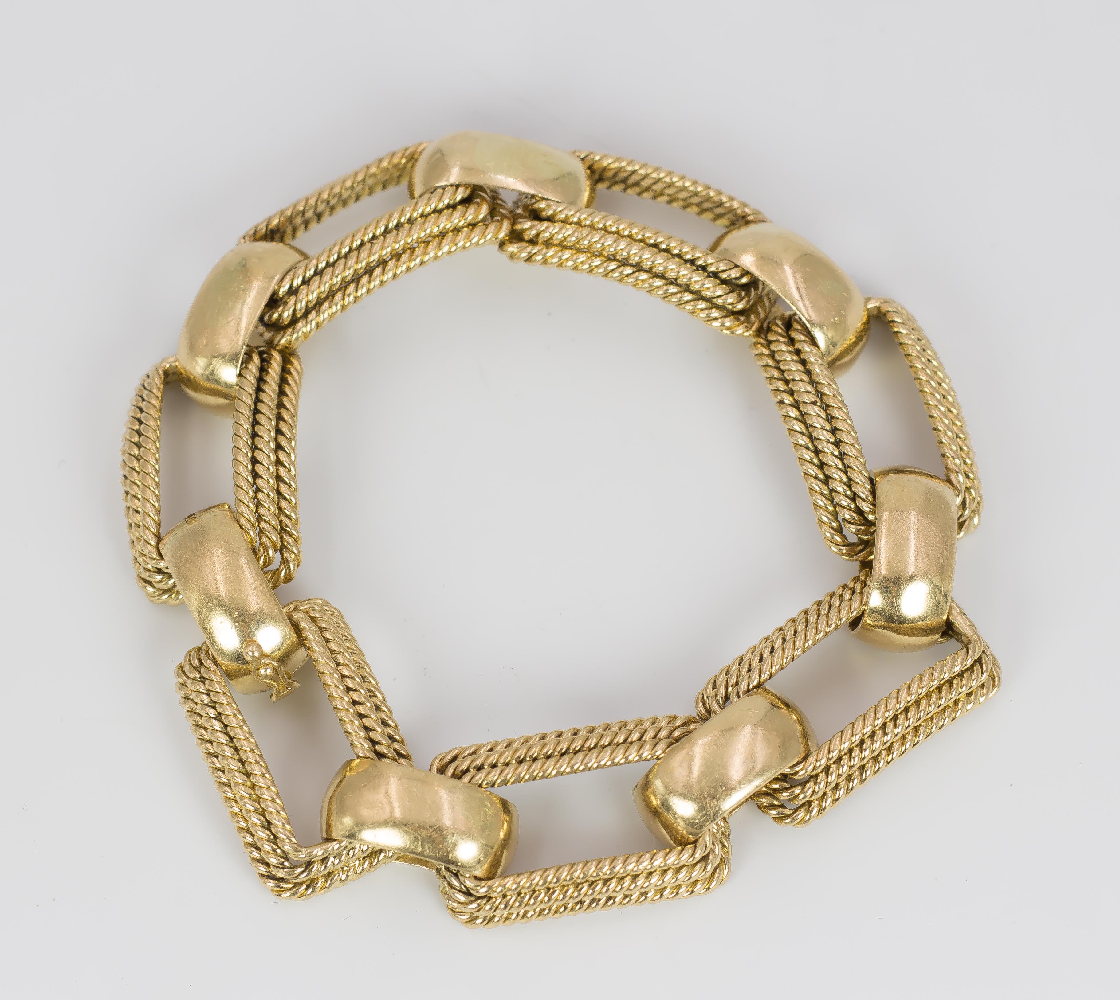 Antique 18 Karat Gold Link Bracelet, 1940s In Good Condition For Sale In Bologna, IT