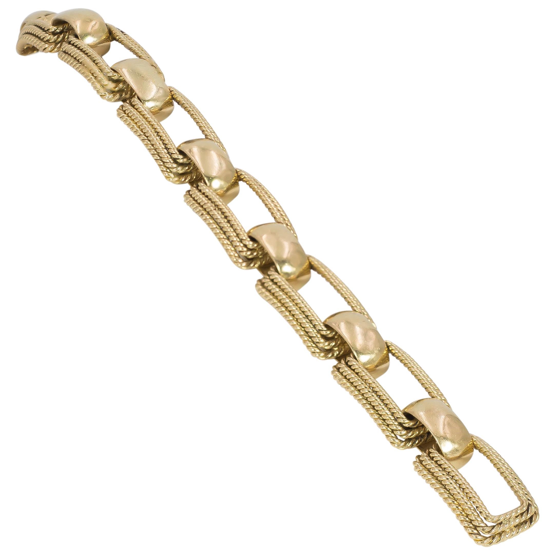 Antique 18 Karat Gold Link Bracelet, 1940s For Sale