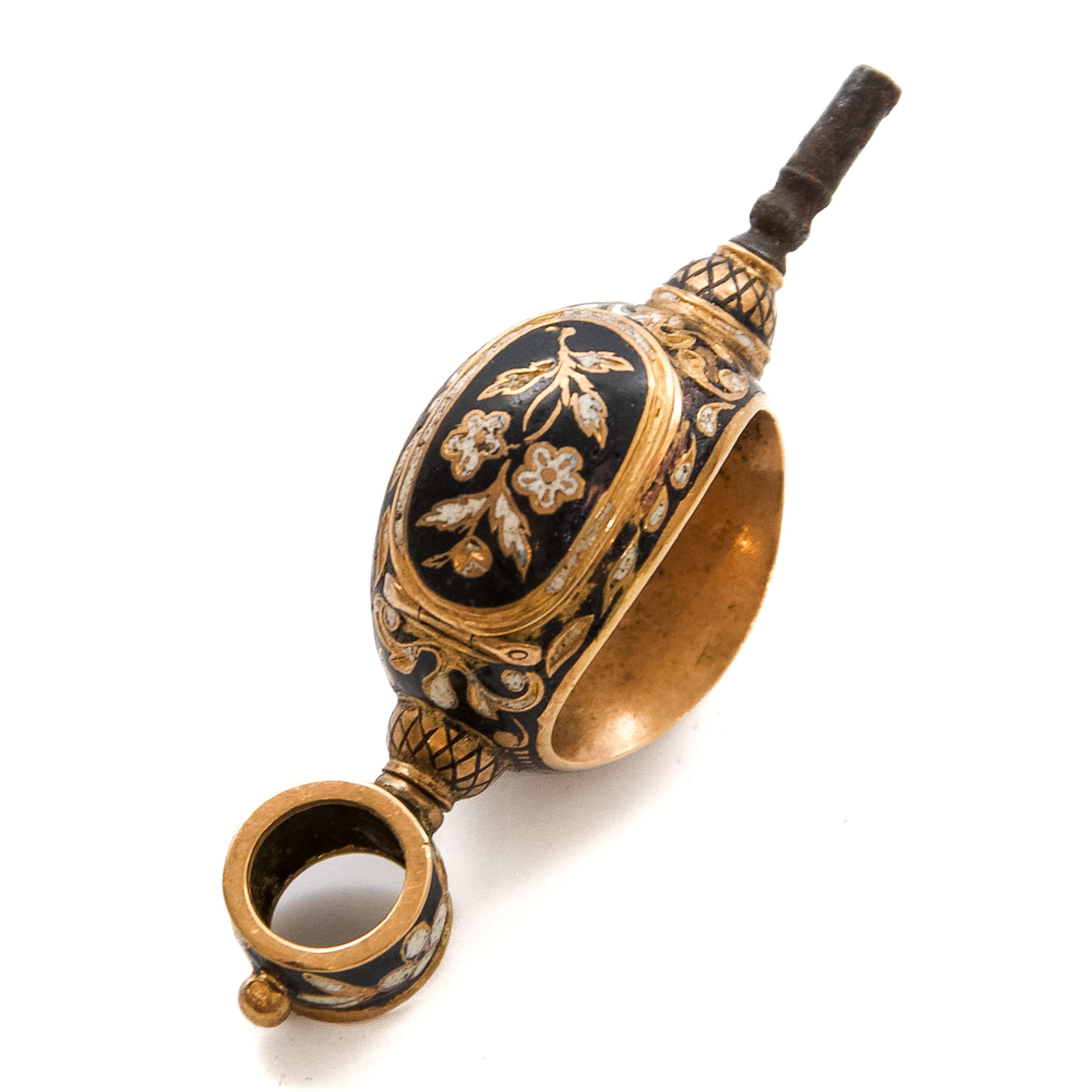 Antique 18 Karat Rose Gold and Enamel Pocket Watch Key with Compartments For Sale 5