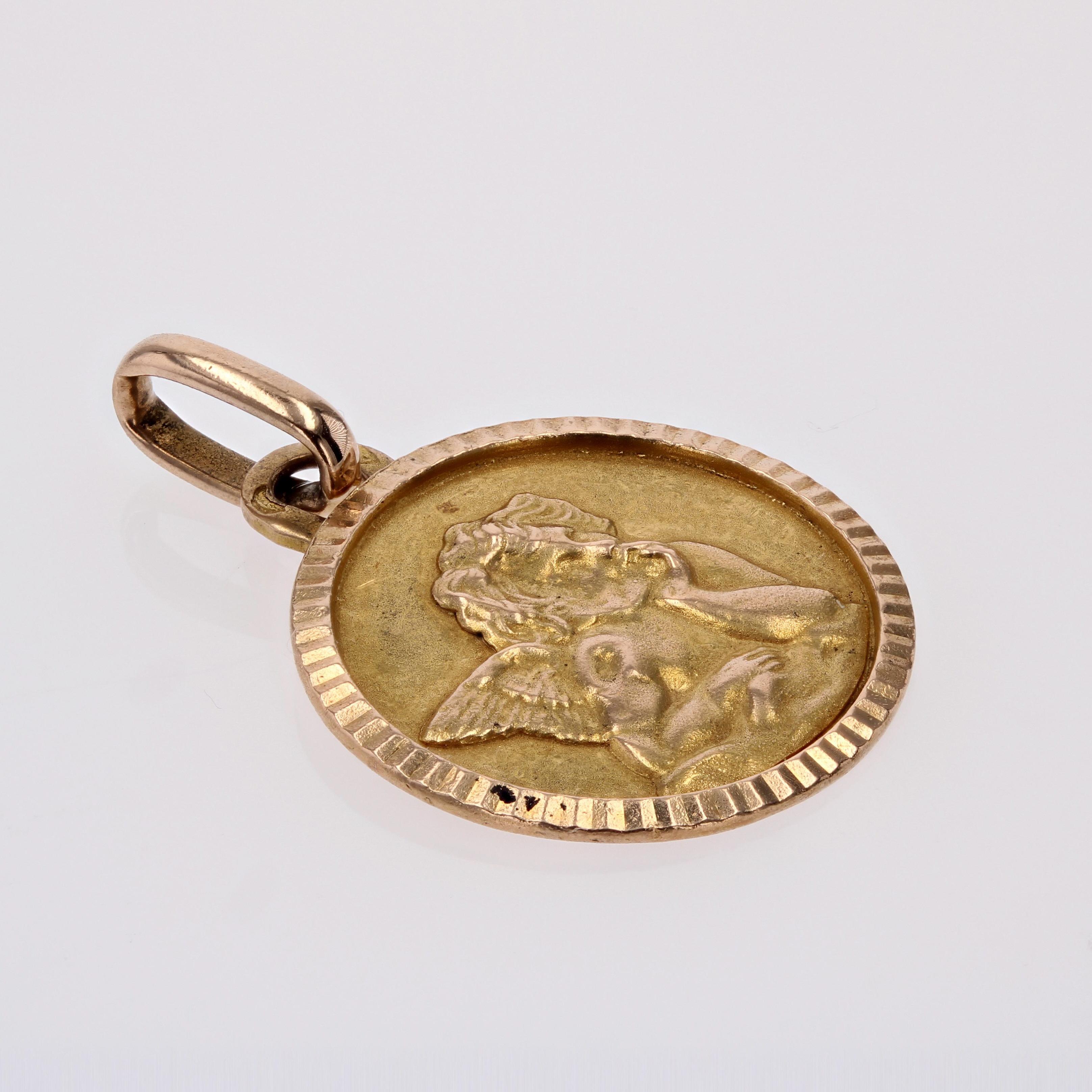Belle Époque Antique 18 Karat Rose Gold Cherub Medal Pendant For Sale