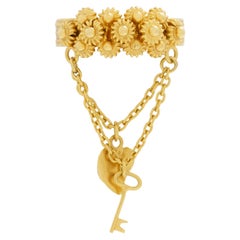 Bracelet ancien en or jaune 18 carats avec cœur de fées en cannetille et pendentif  Clé