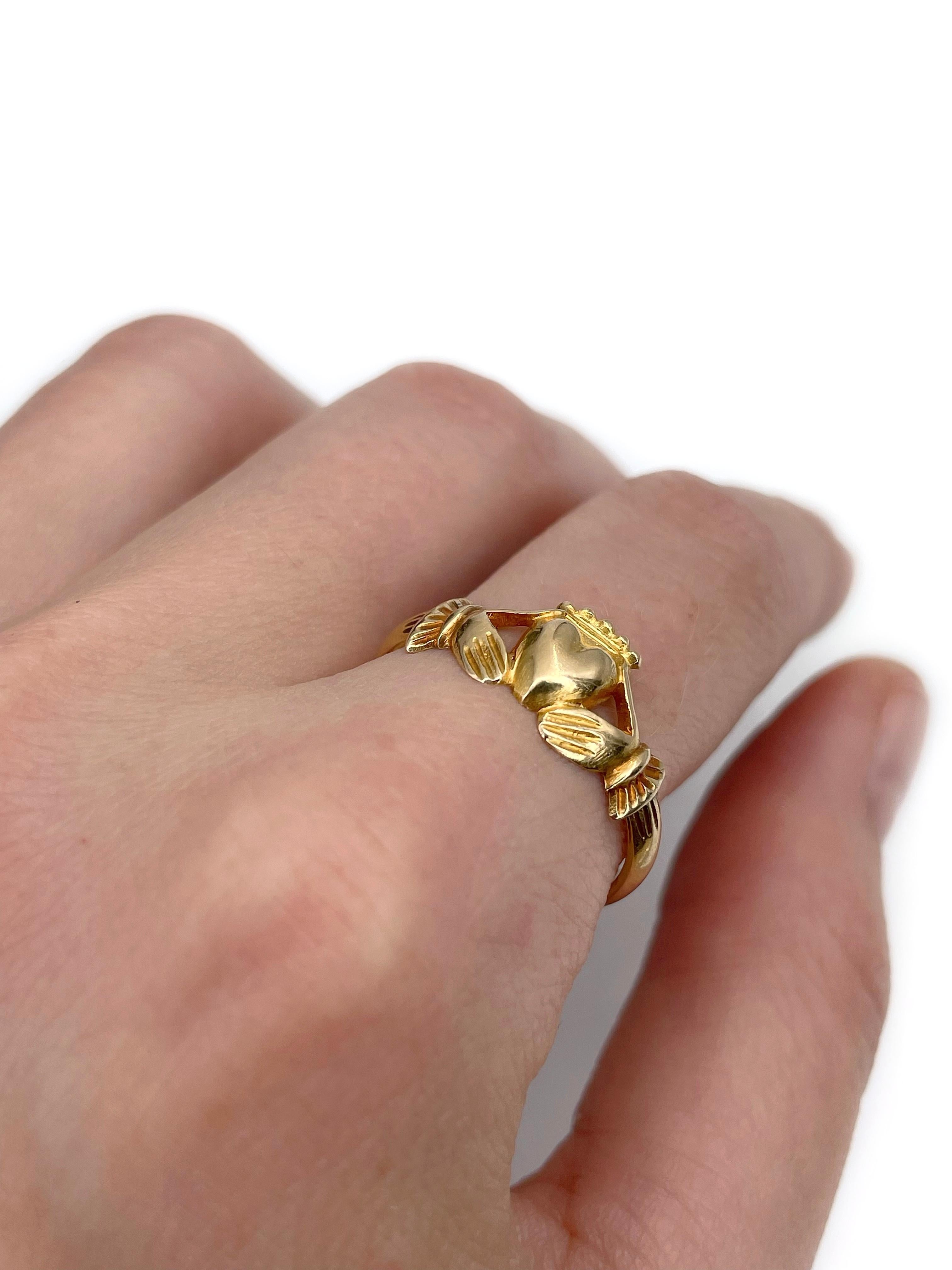 Antique 18 Karat Yellow Gold Claddagh Engagement Ring 2