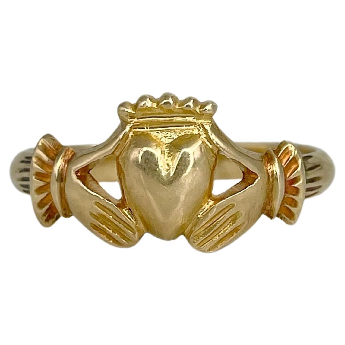 Antique 18 Karat Yellow Gold Claddagh Engagement Ring
