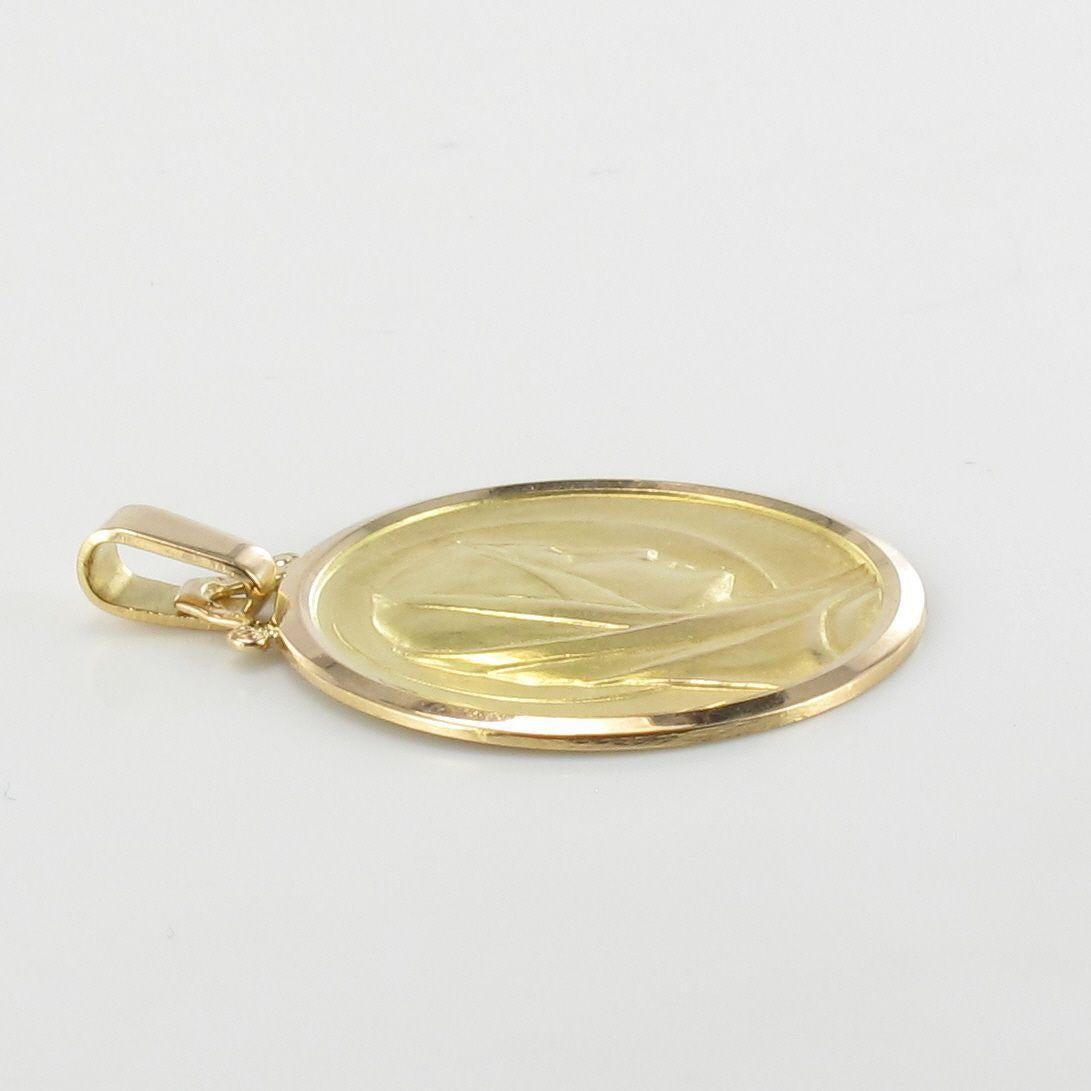 Belle �Époque Antique 18 Karat Yellow Rose Gold Haloed Virgin Mary Medal