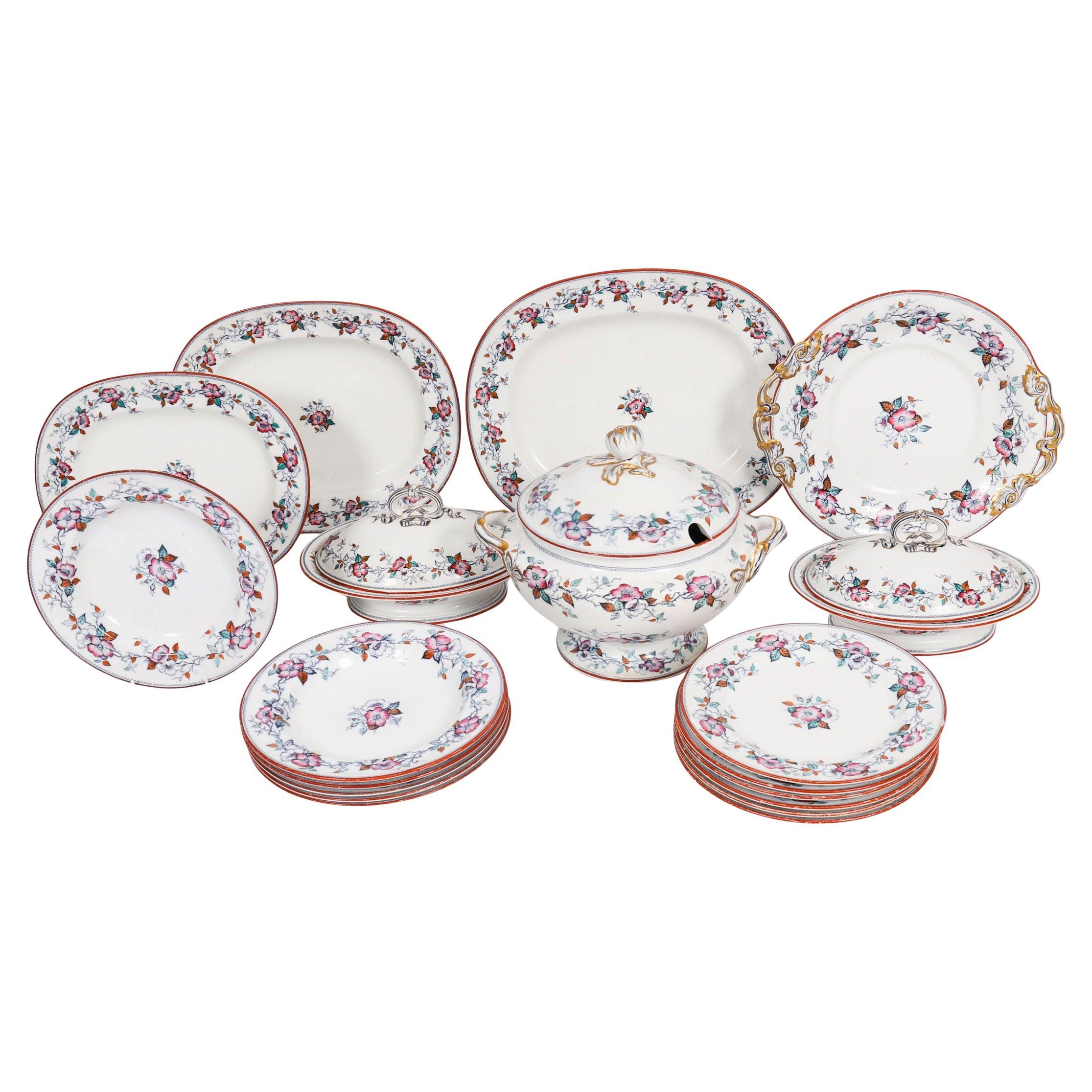 Antique 22 Piece Müller Volkstedt MV Co. Decorated Dinner Service, 20th Century For Sale